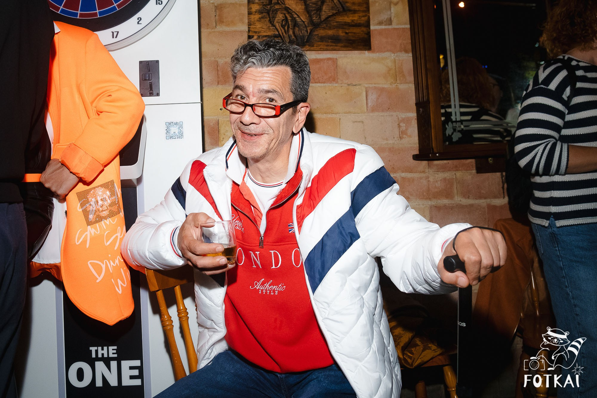 Los Ekilibristas de la Cuerda Floja — Фото с концерта в Торревьехе, 2026 | FOTKAI