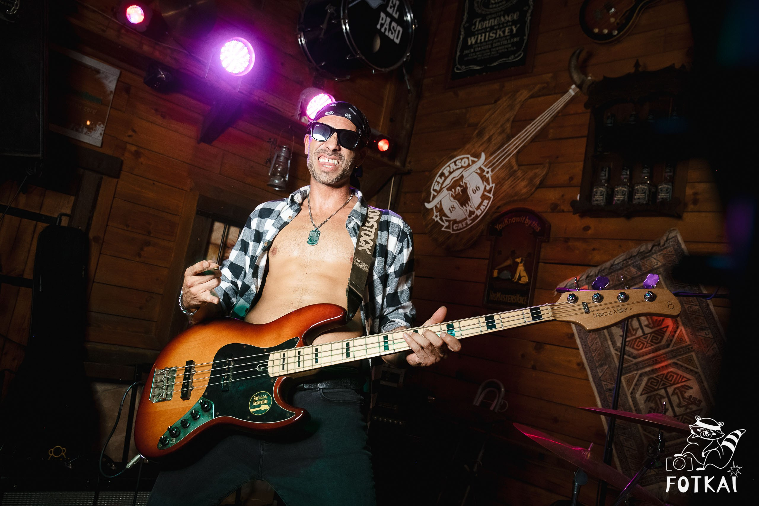 Stones of the Coast en El Paso Rock Bar Torrevieja: Reportaje fotográfico 20.09.25 | FOTKAI