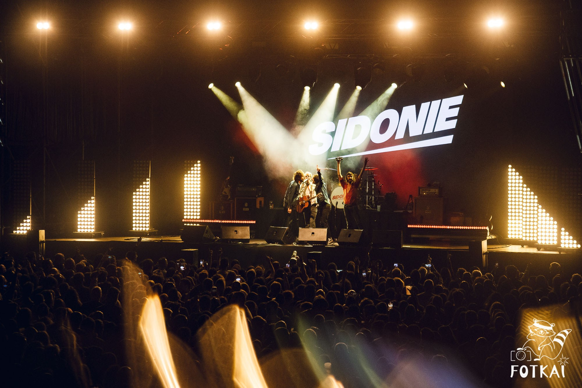 Sidonie en Torrevieja 2025 – Fotos del concierto y reportaje completo | FOTKAI