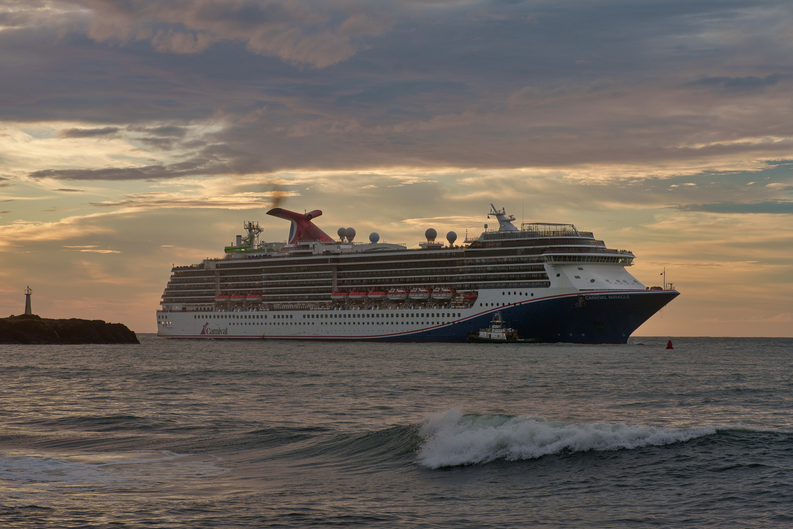 SHIPS. Awards winning photographer in Kauai, Hawaii