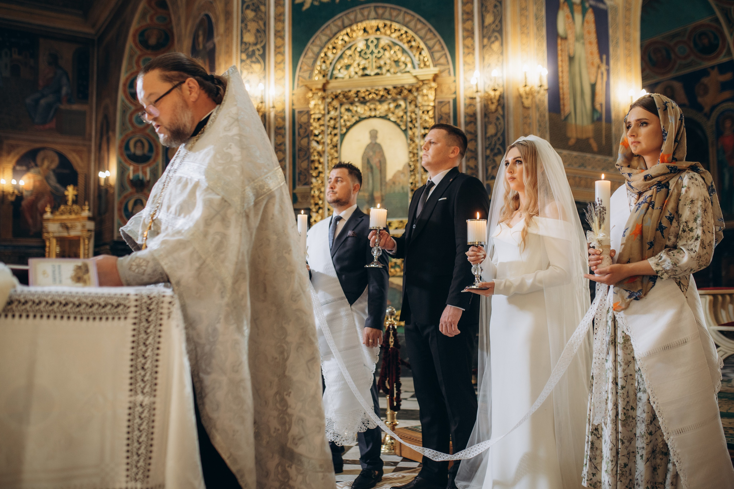 Nikolly & Constantin. Home