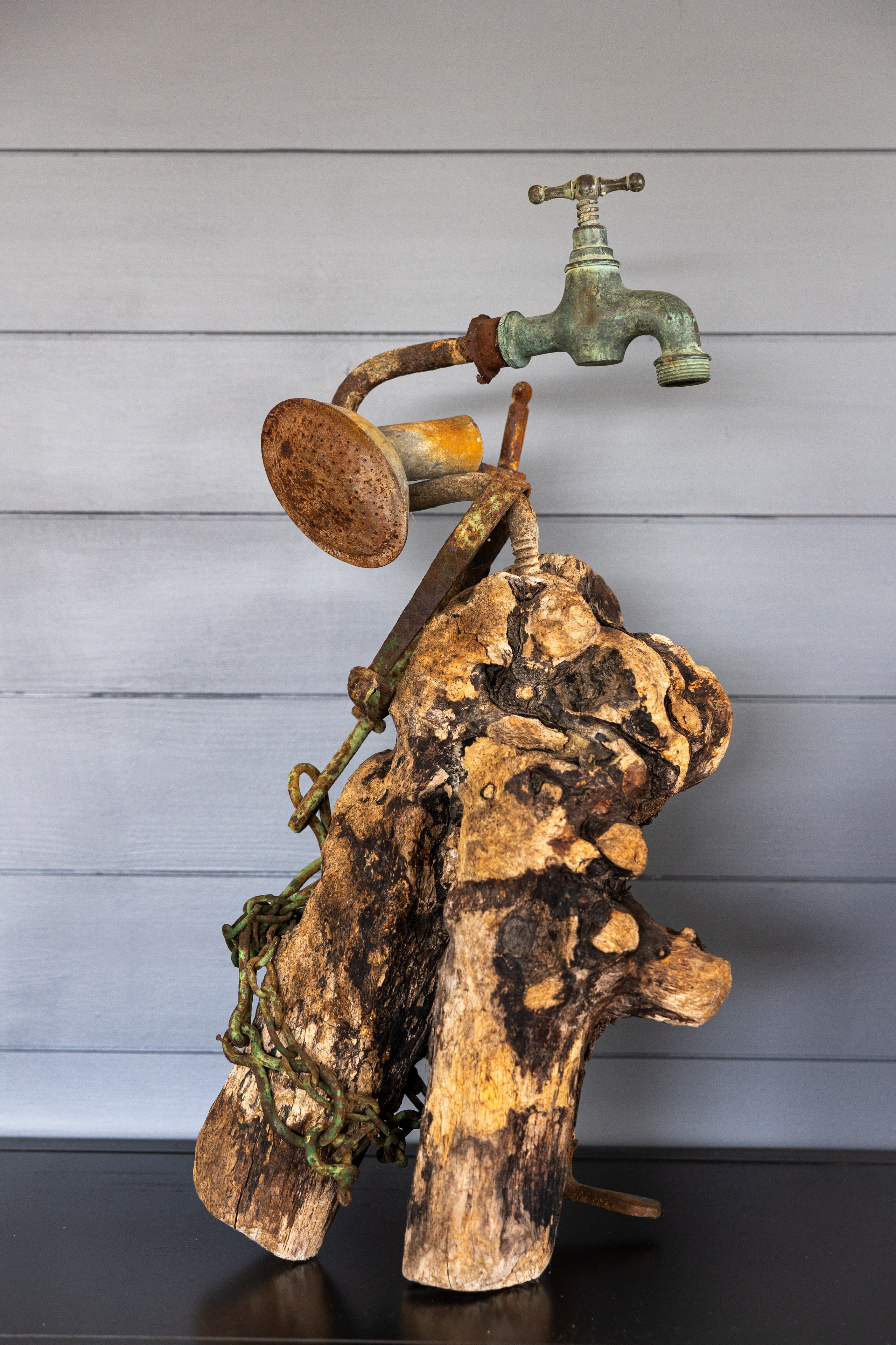 Piece of wood reminding me of a lady posing 