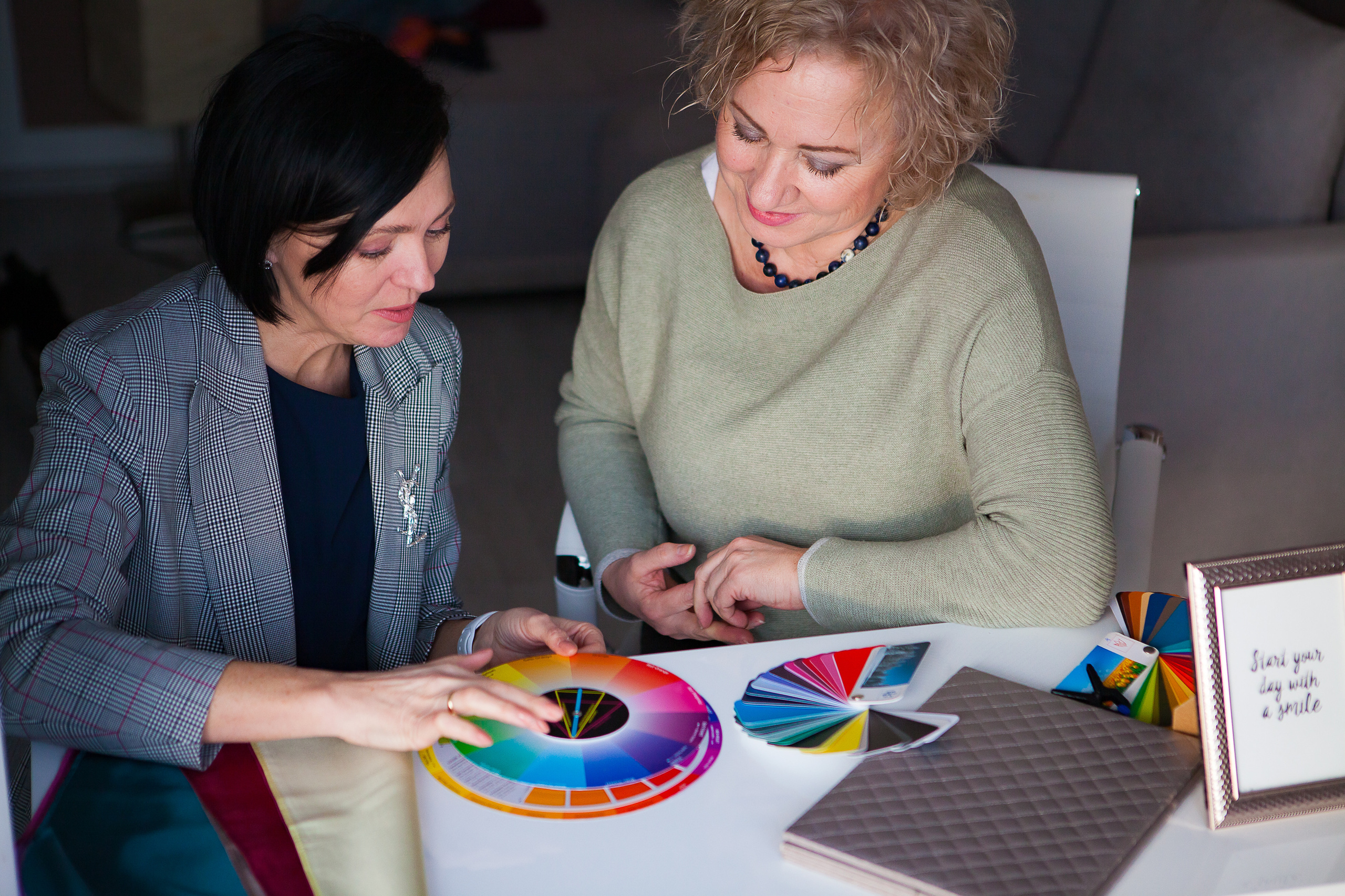 Businessfotografie Lindenberg, Businessfotograf Allgäu, Unternehmensfotografie Bayern, Firmenportraits Lindenberg, Mitarbeiterfotografie Allgäu, Corporate Shooting Bayern, Professionelle Businessfotos Lindenberg, Businessportraits Allgäu, Firmenportrait Shooting Bayern, Businessfotograf Studio Lindenberg