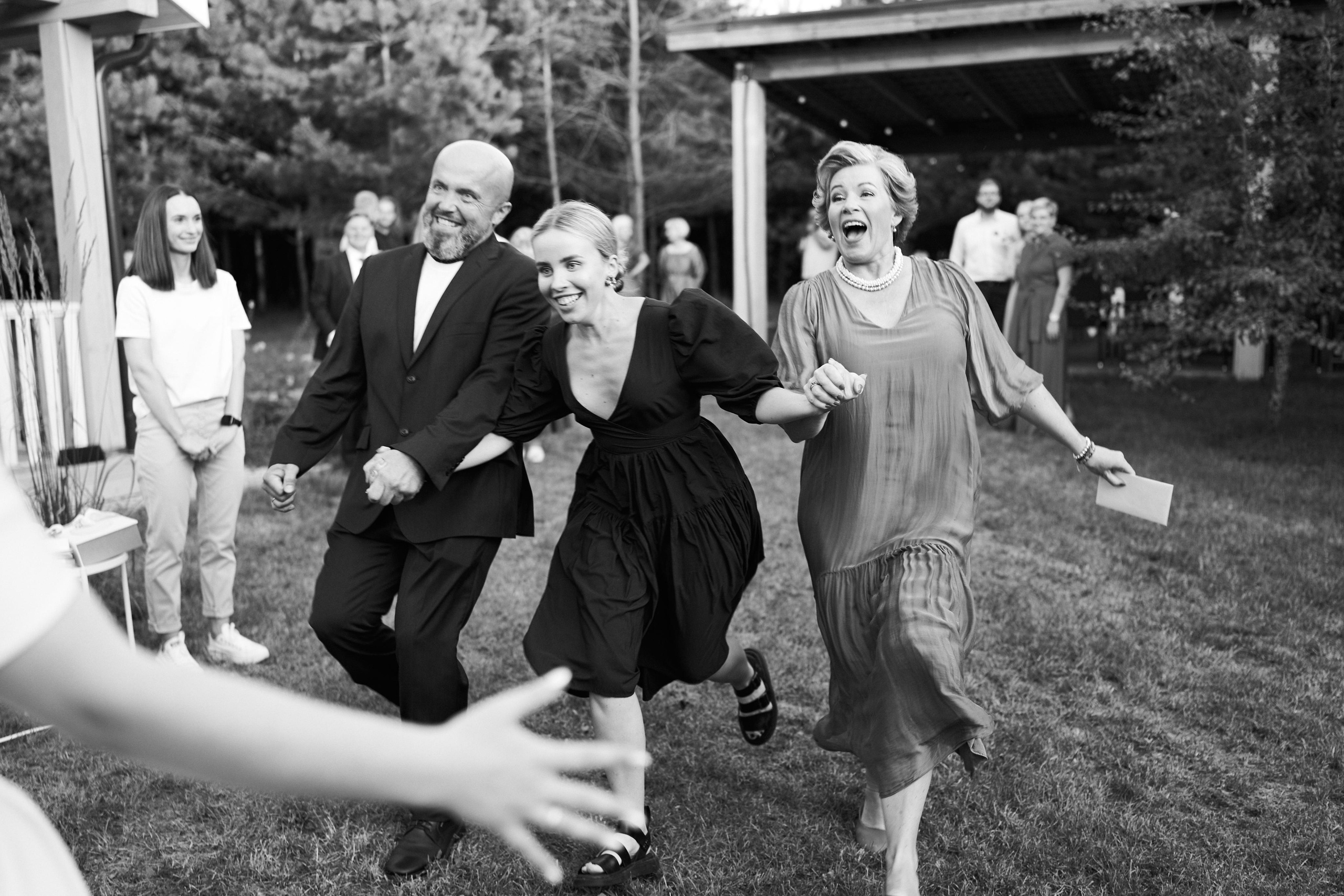 Augustės ir Dovydo vestuvių fotosesijos anonsas. Misevic Wedding — Jausminga ir Profesionali Vestuvių Fotografija