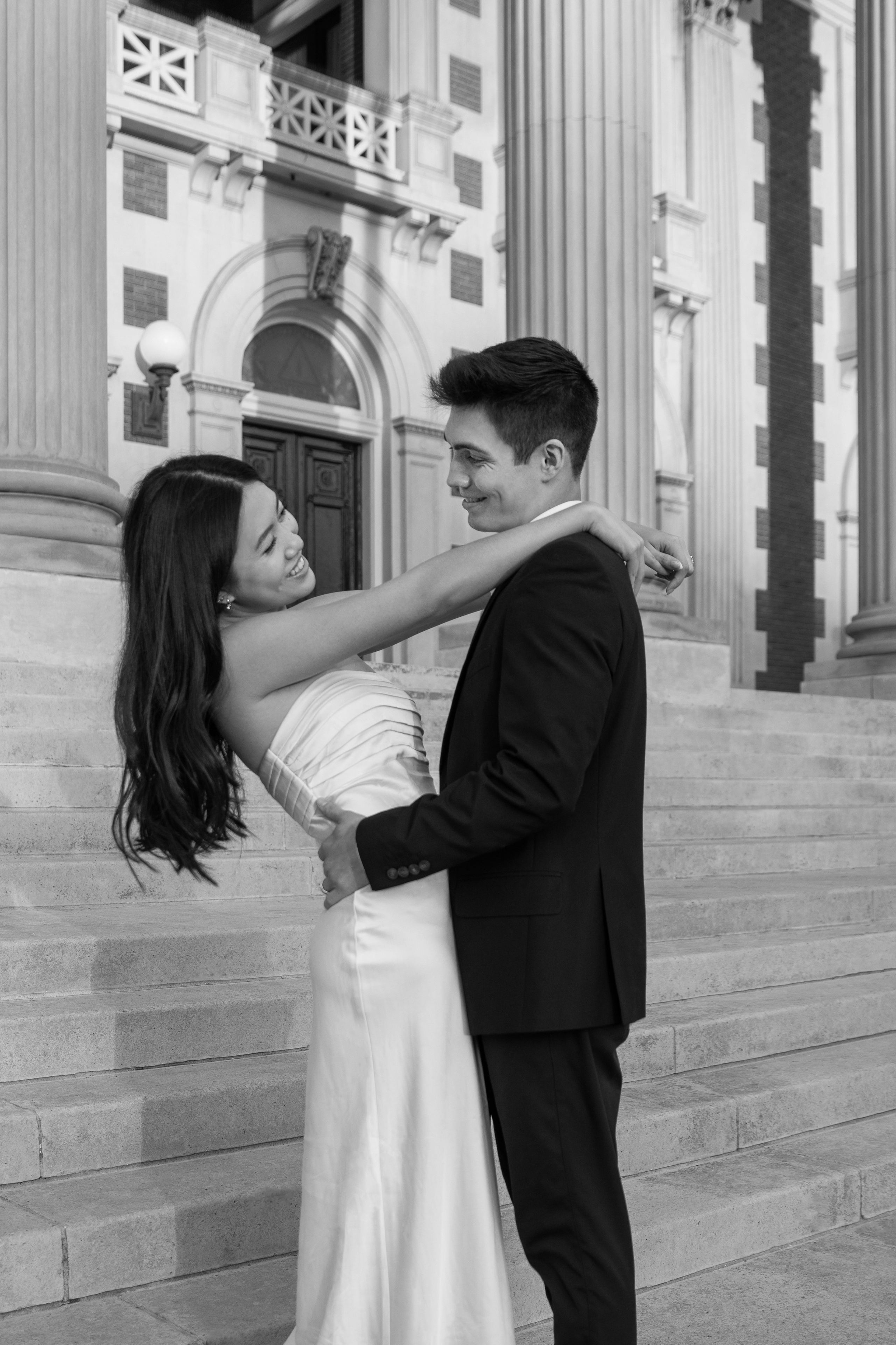 Kelly & Alex’s engagement photoshoot in Downtown Dallas