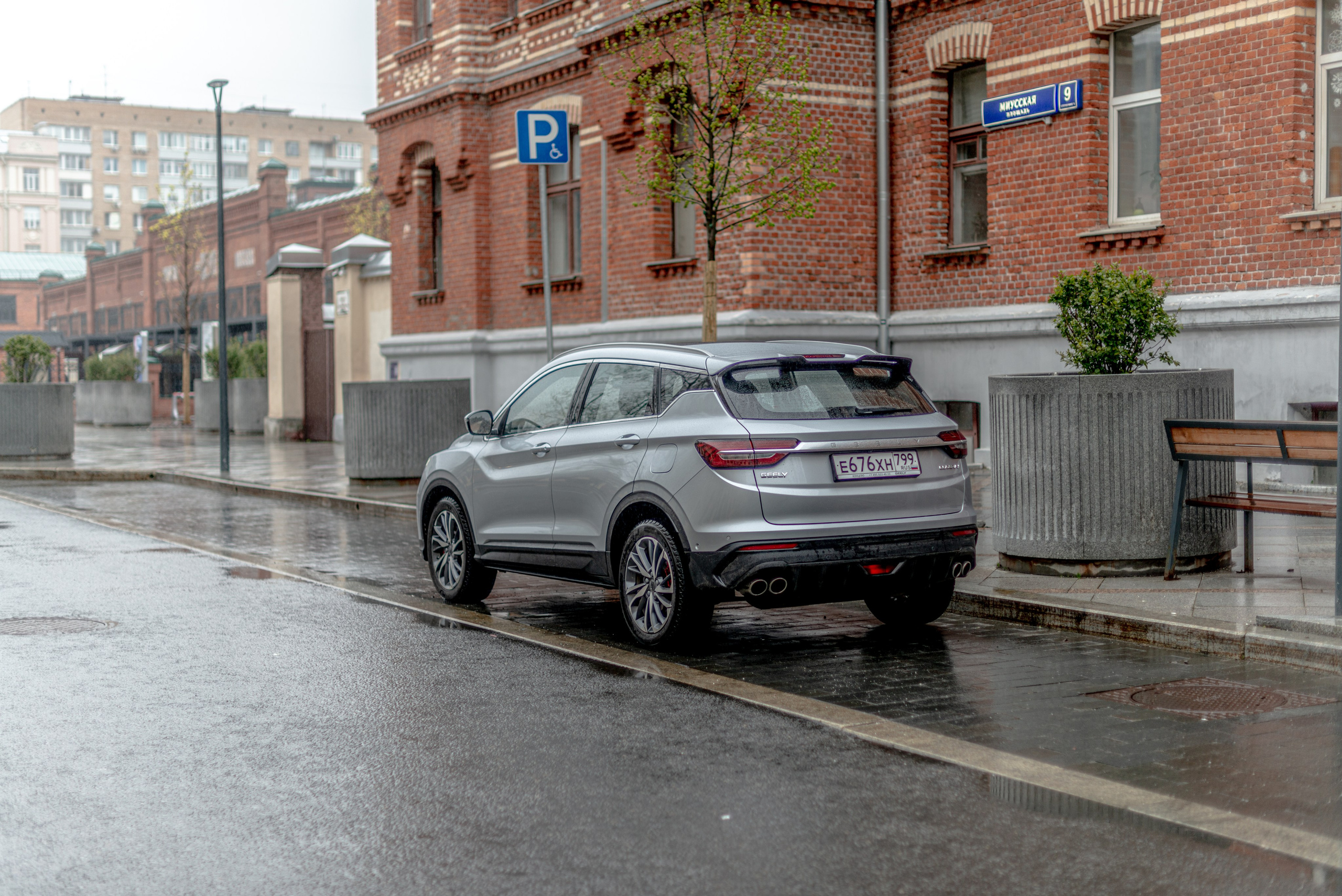 Фотосъемка автомобиля Geely Coolray. ФОТОГРАФ МЕКСИКА КИНТАНА-РОО