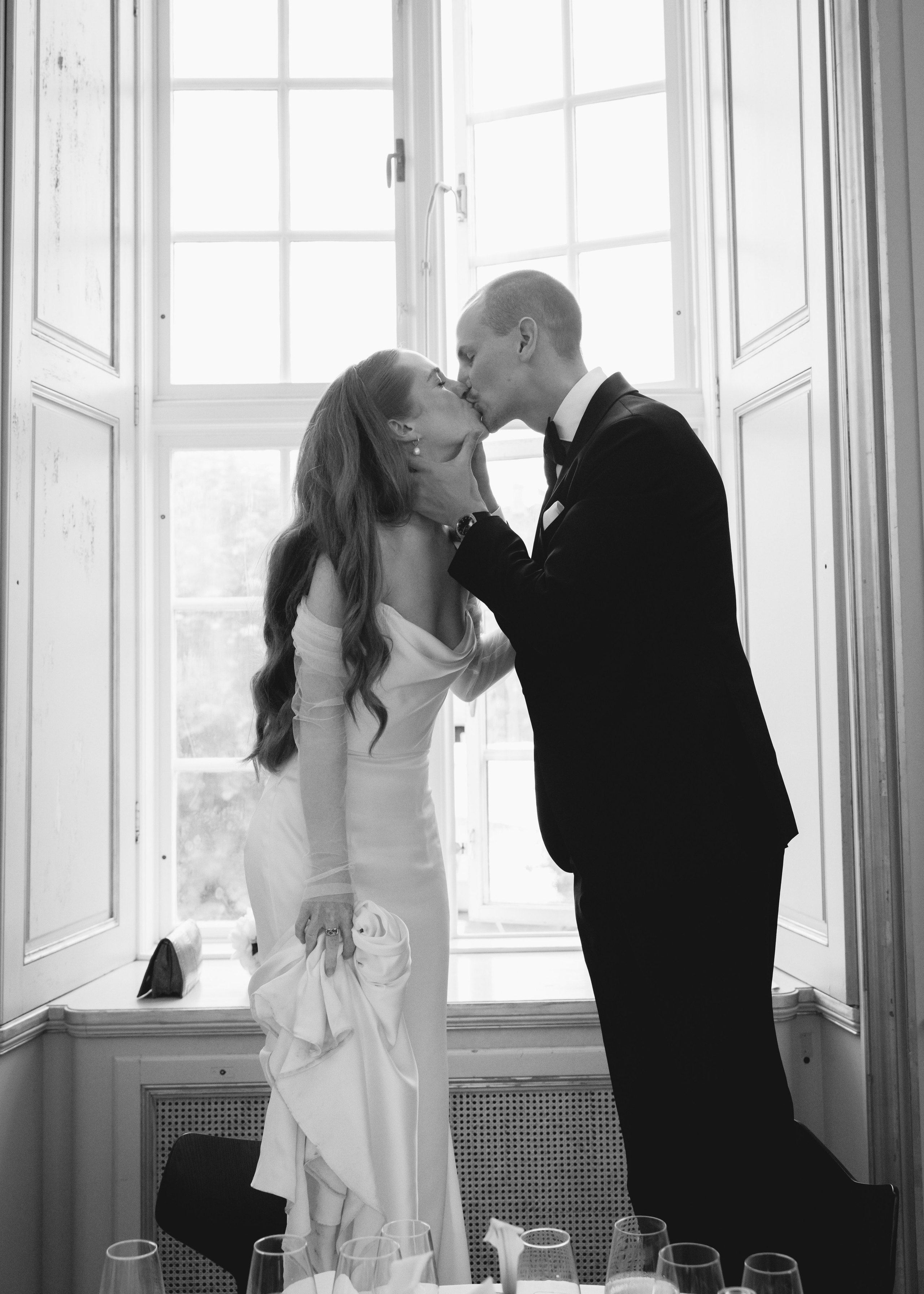 Sofia and Brandon. Professional wedding photographer in Copenhagen, Denmark — Julia Byron
