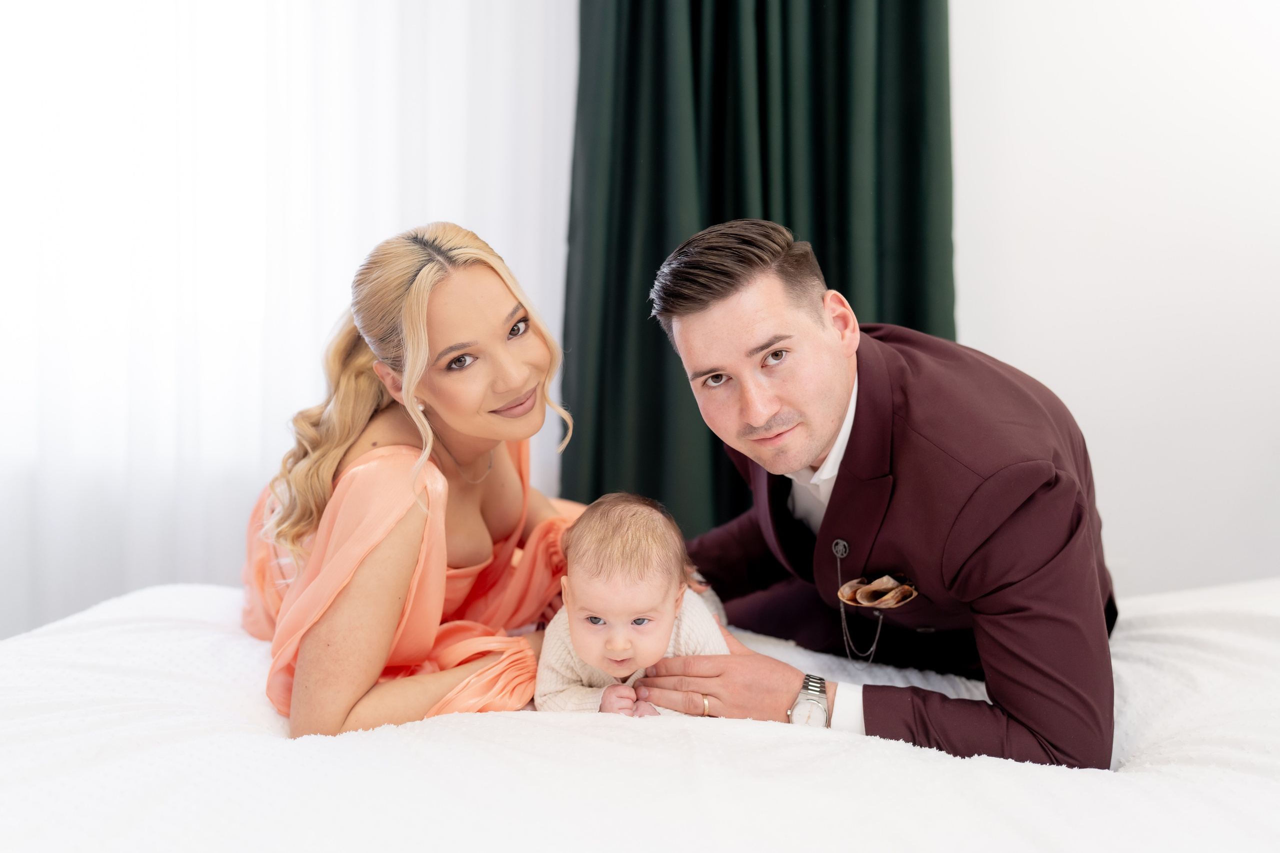 Ilinca. Mark Fazakas — Wedding Photographer