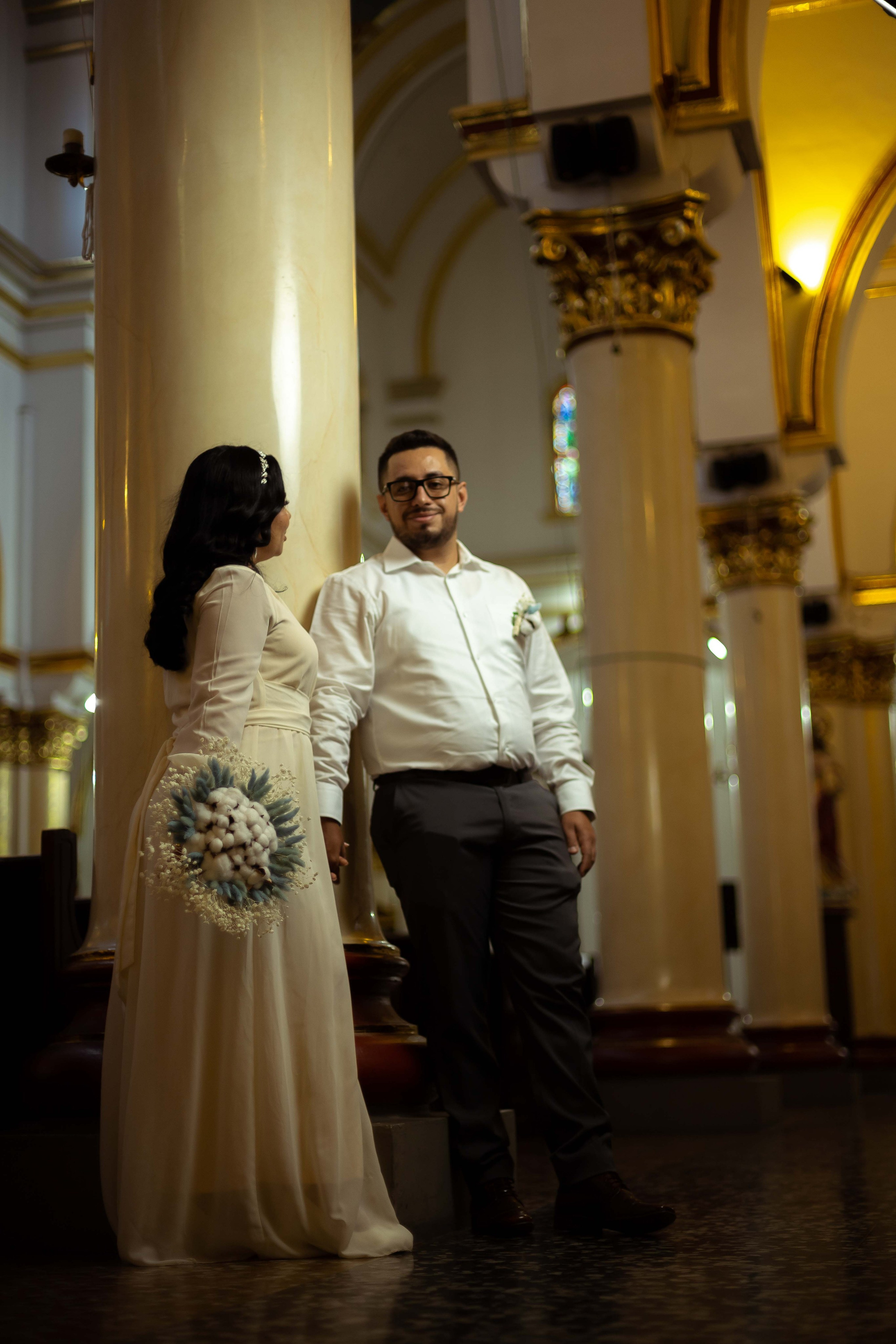 Fotógrafo de bodas en Manzanares Pensilvania Marquetalia y todo Caldas paquetes fotográficos cotización evento reservar fecha pre boda. Fotografía profesional para su evento en Caldas por SERFOTOGRAFÍA