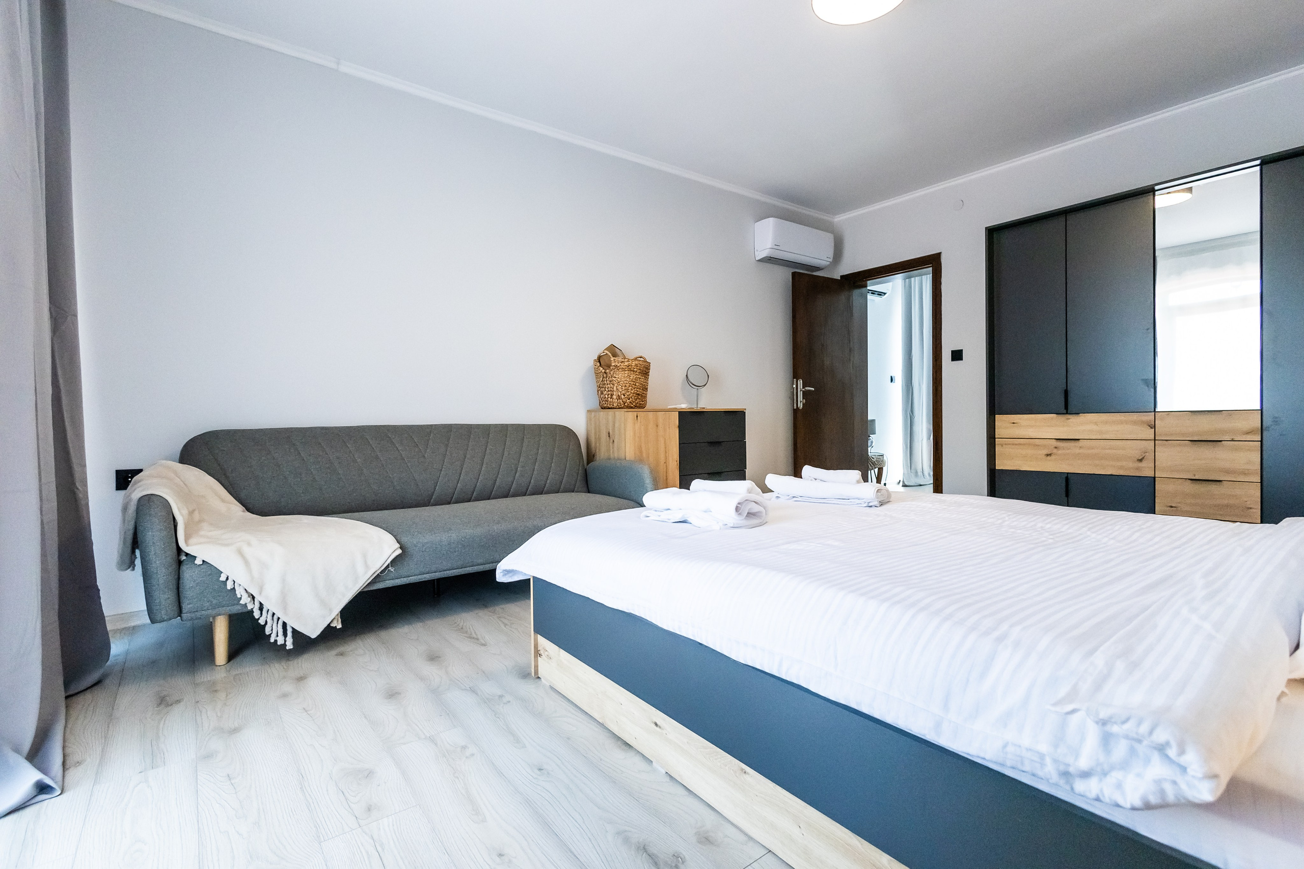 Хотел. Фотограф Ирина Йотова