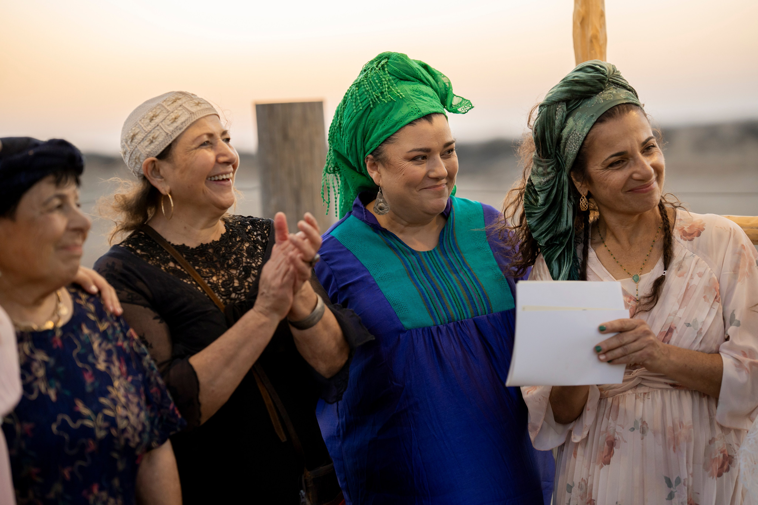 אביה ואחיה. יוסף מזרחי צילום חתונה, ברית וזוגיות. צלם מקצועי שאוהב להוציא אתכם הכי יפים ברגעים הכי מרגשים