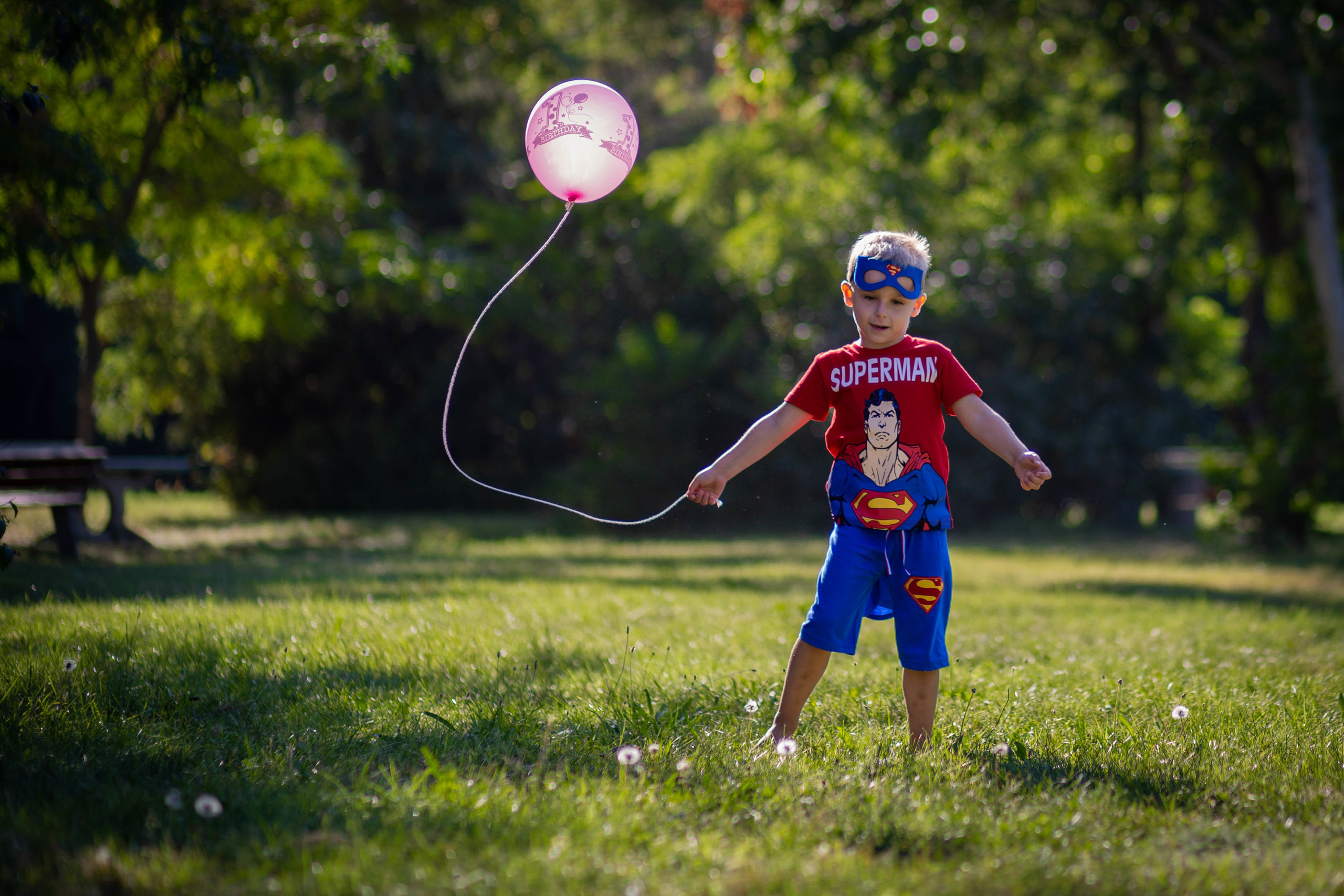 Детски тематични фотосесии. Фотограф Бургас. Фотосесии в студио и на открито, портрети, заснемане
