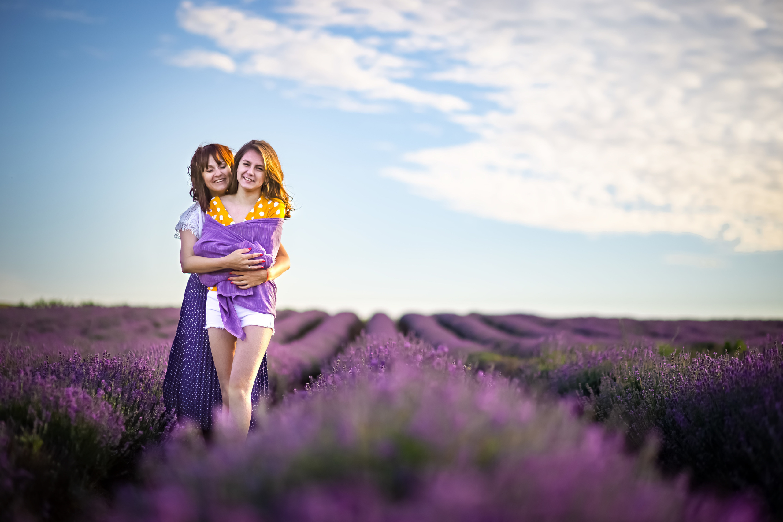 Фотосесия в лавандула,. Фотограф Бургас. Фотосесии в студио и на открито, портрети, заснемане