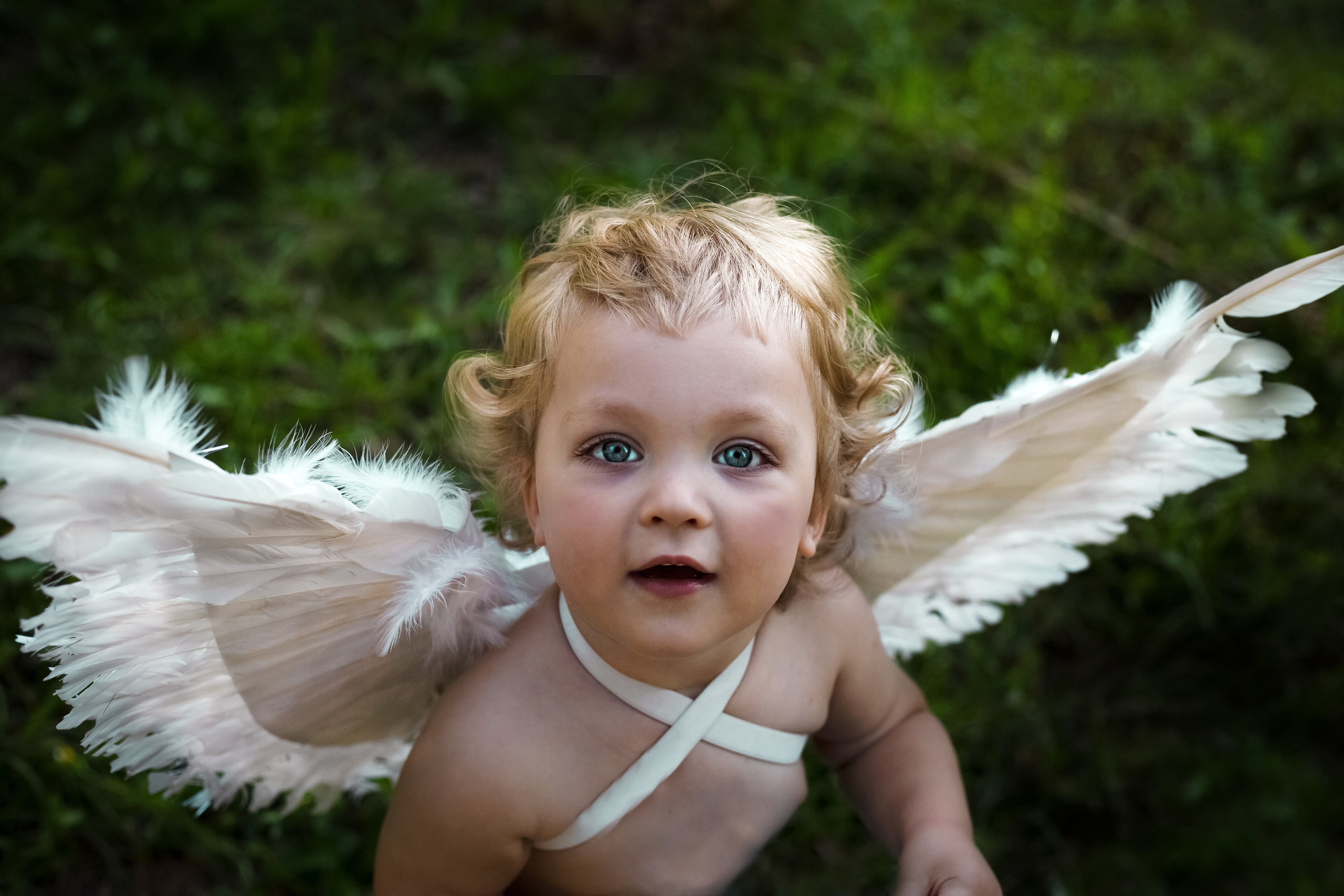 Детски тематични фотосесии. Фотограф Бургас. Фотосесии в студио и на открито, портрети, заснемане