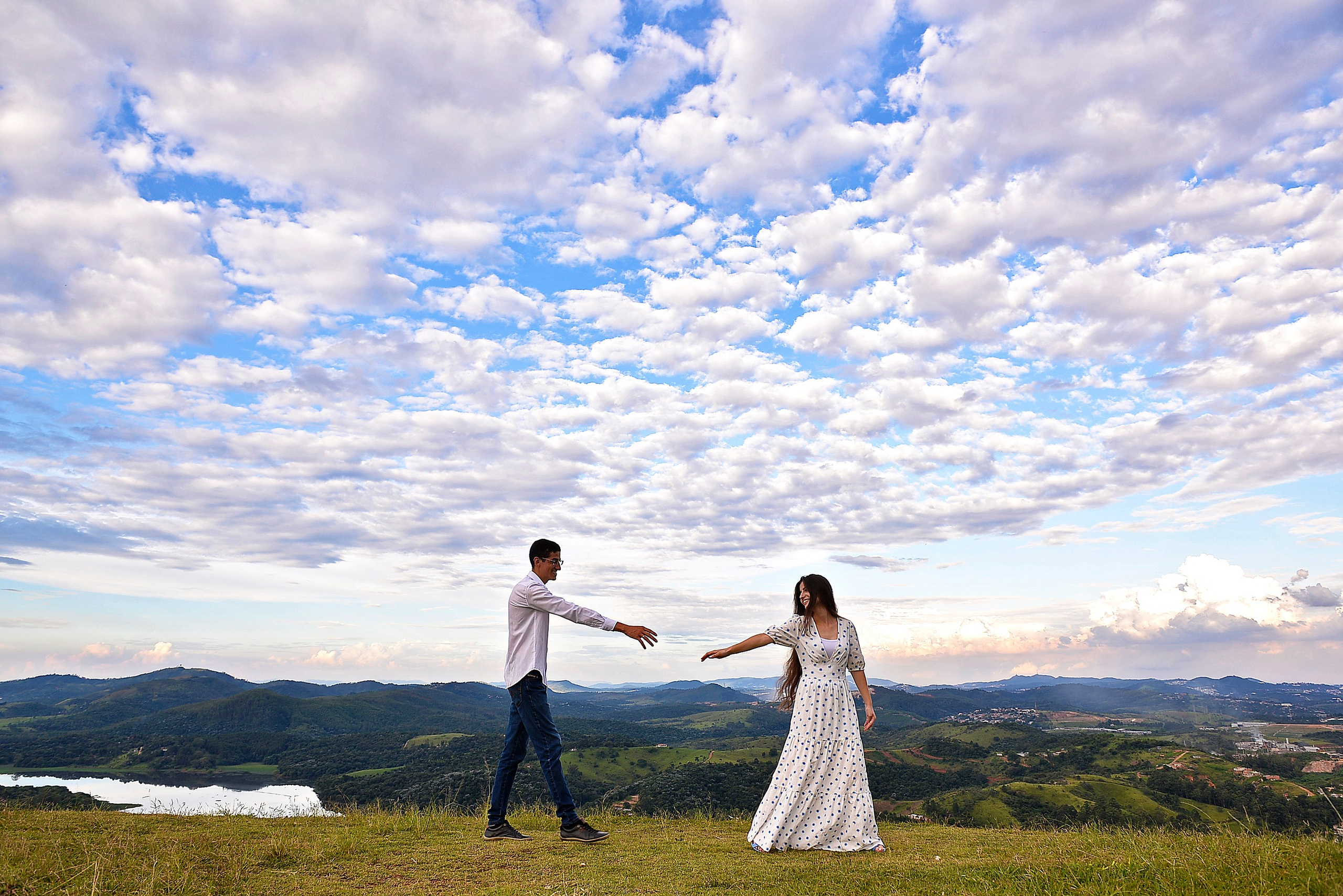 Isabela & Matheus — Morro do Capuava, Pirapora do Bom Jesus. Produtora Bride