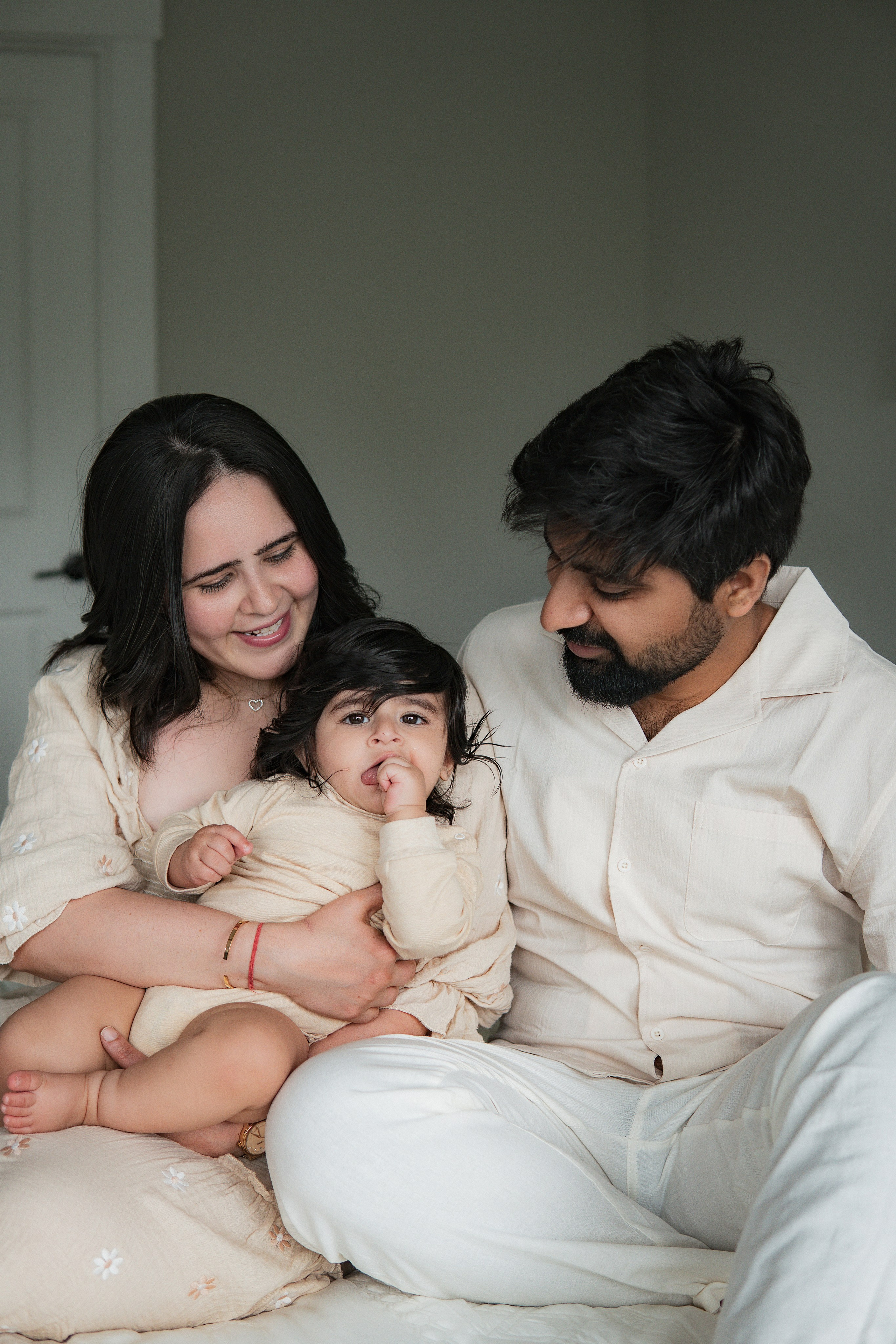 Urvi’s family. Photographer in Washington Sophia D