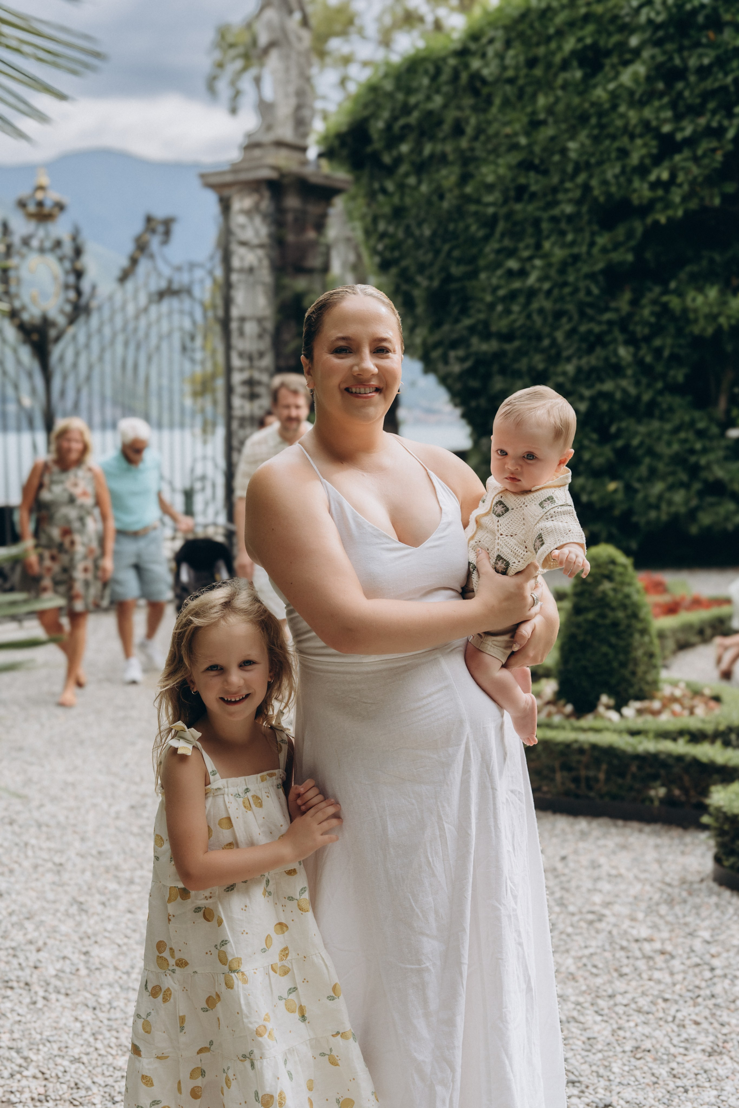Family moments in Como Lake. PHOTOGRAPHER IN ITALY