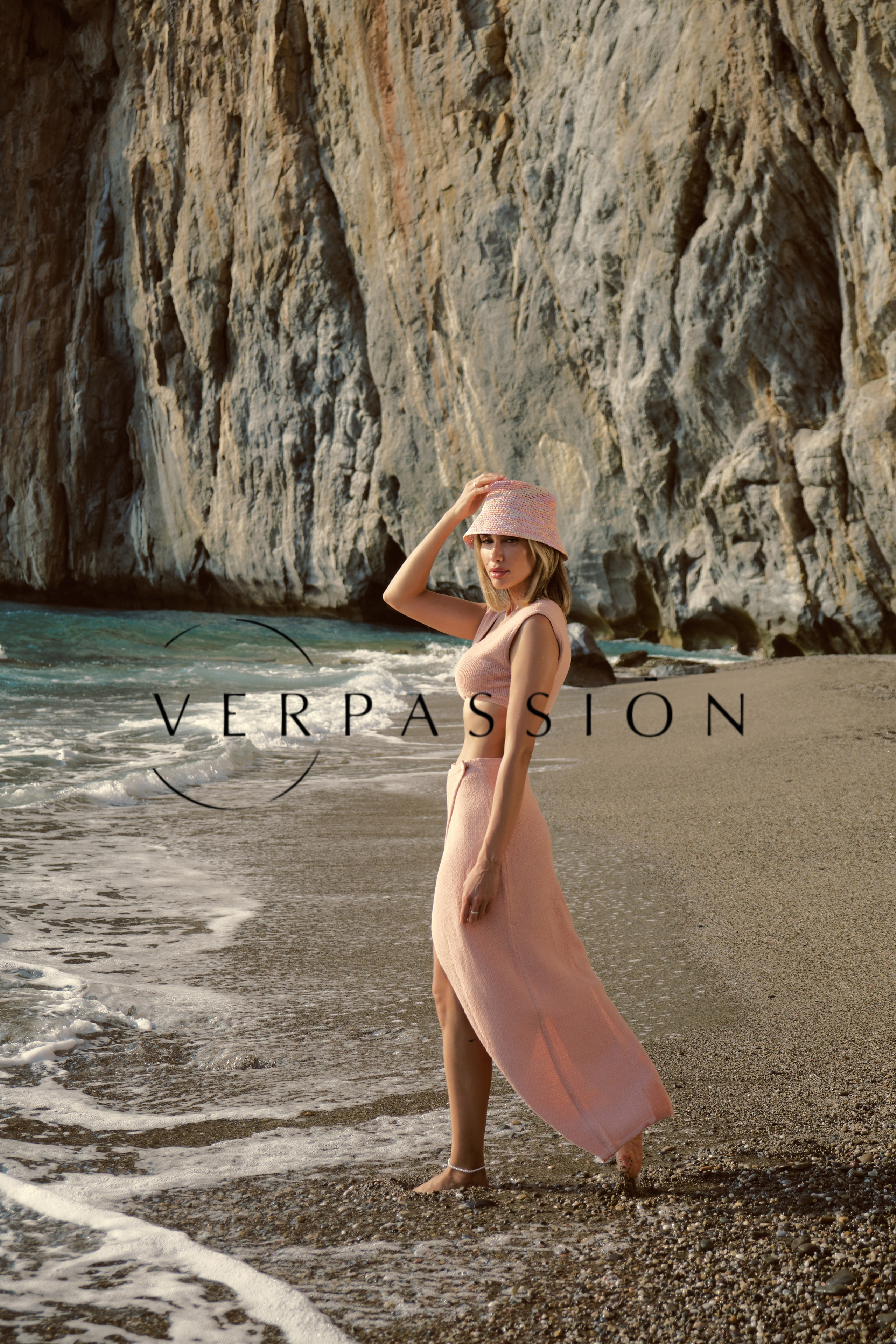Verpassion SS'23. Commercial fashion photographer based in Turkey and Europe