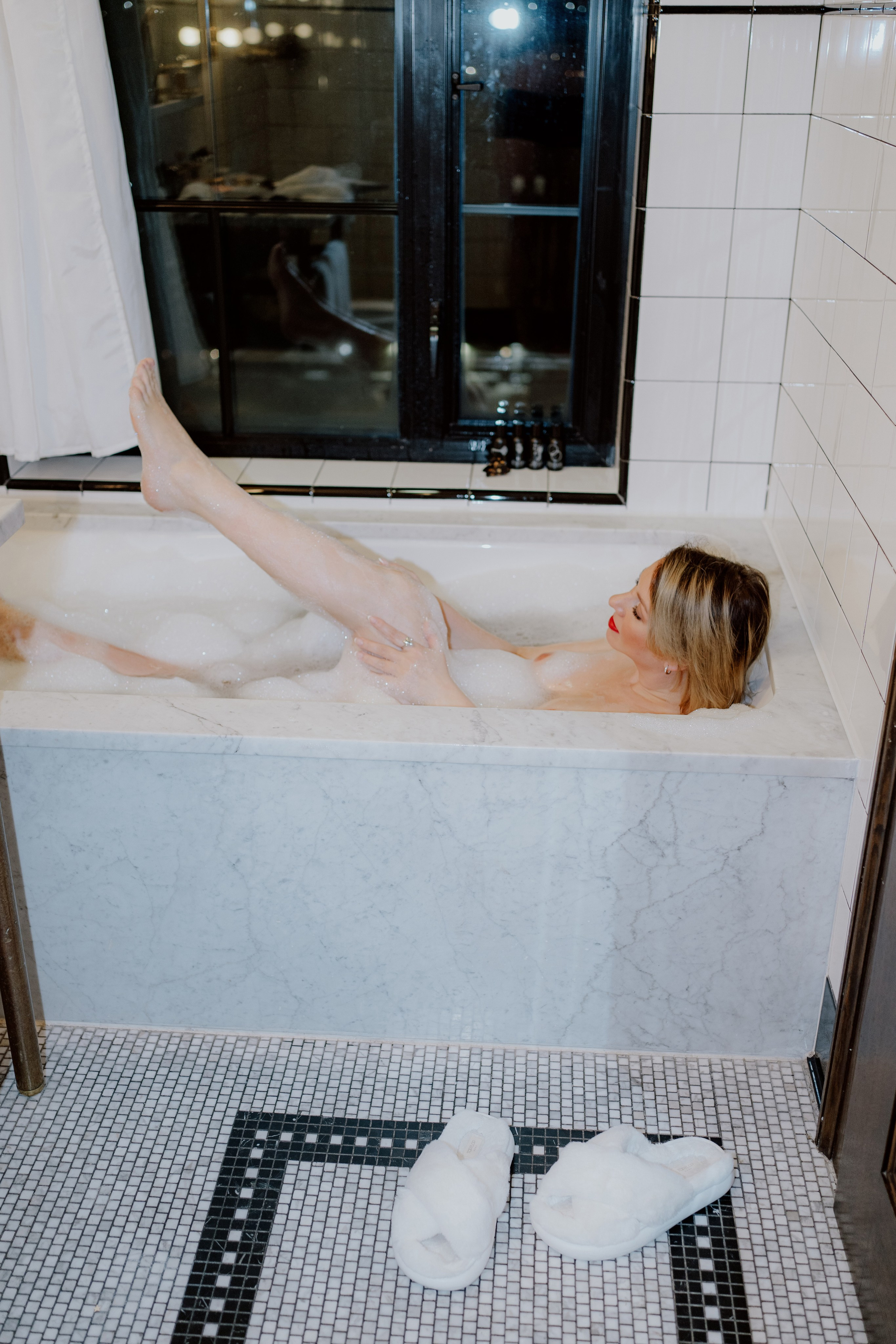 In the hotel. M Atelier | Art Portraits