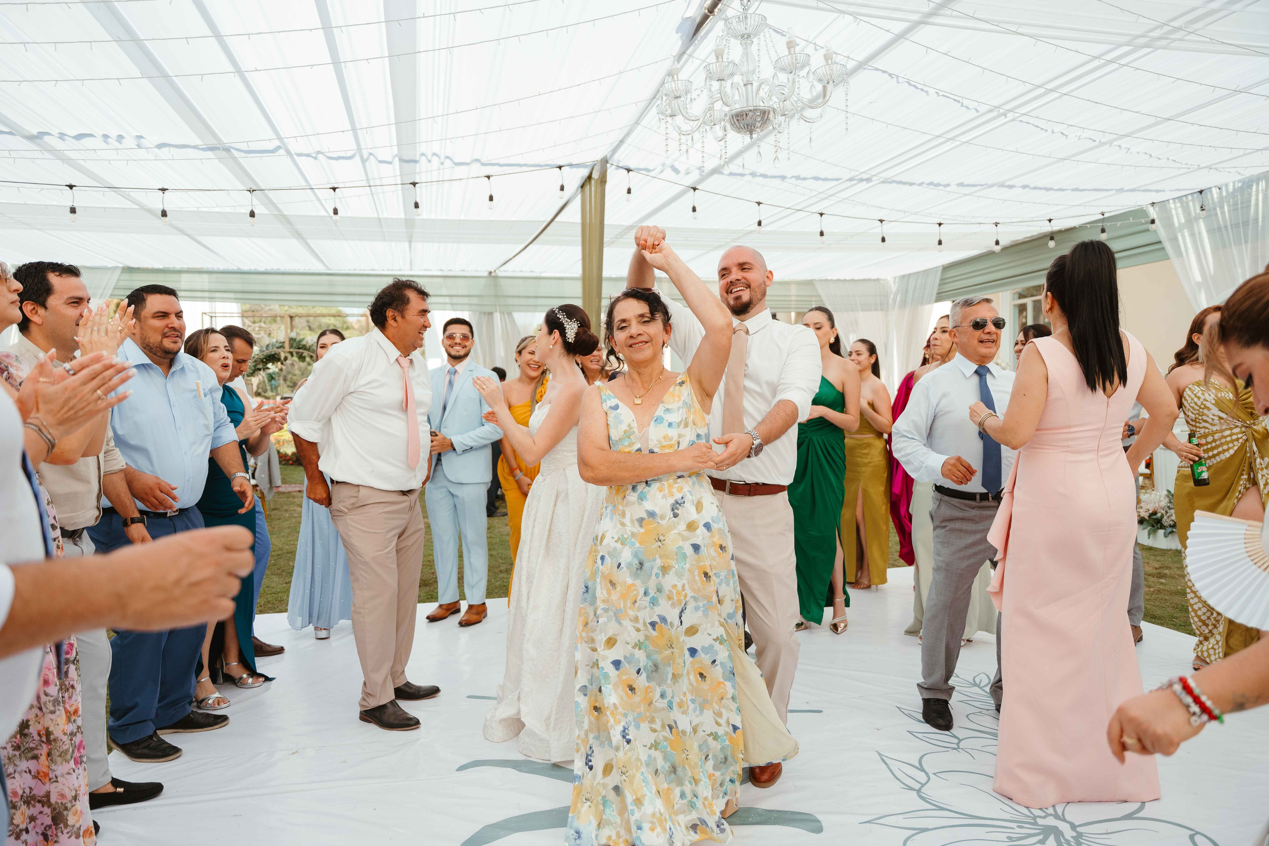Karina y Daniel. Fotógrafo de bodas en Loja Ecuador | Piero Alvarez PH