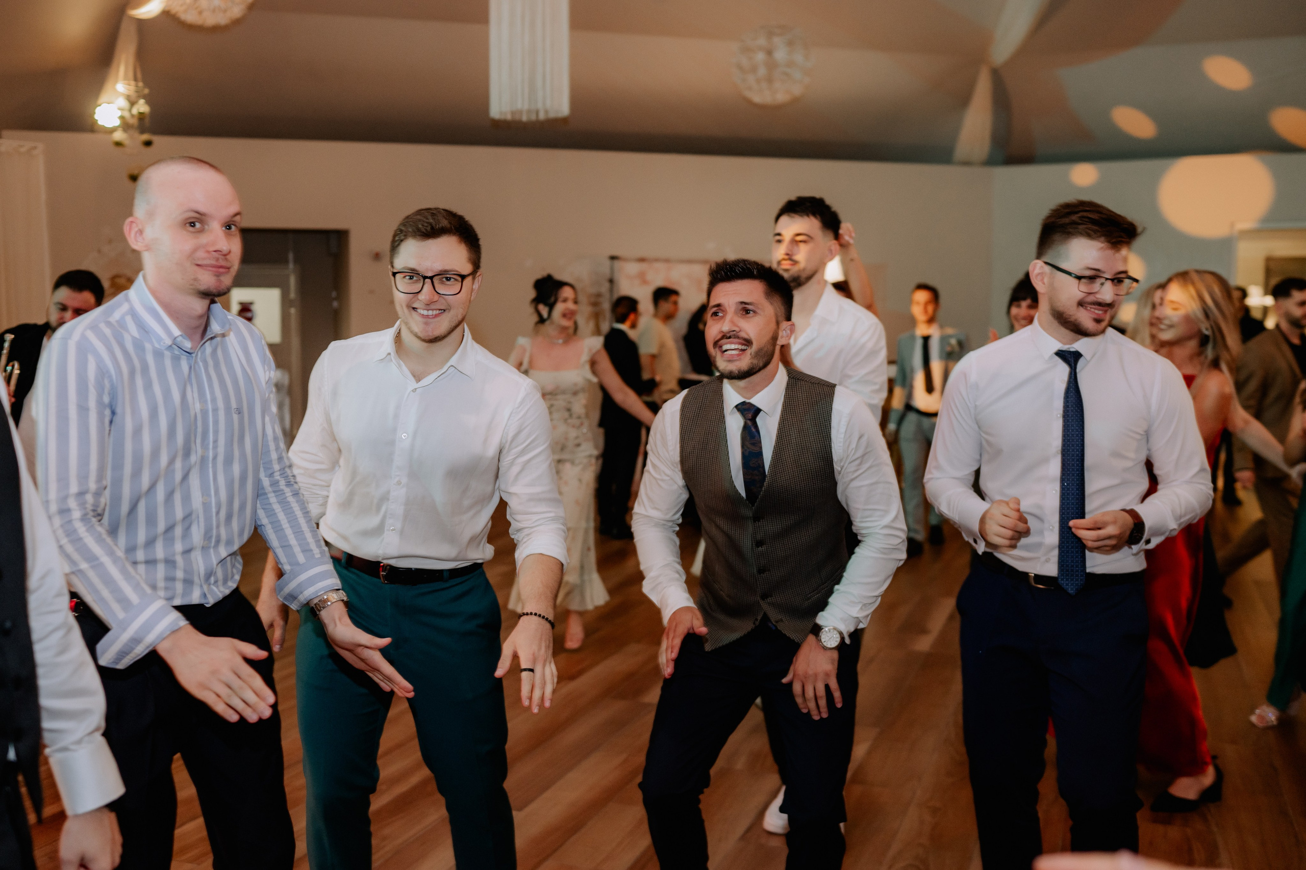 Madalina + Cosmin | Wedding day. Proud Vision Weddings | Wedding Photography & Film — Servicii profesionale Foto Video Nunta Iasi