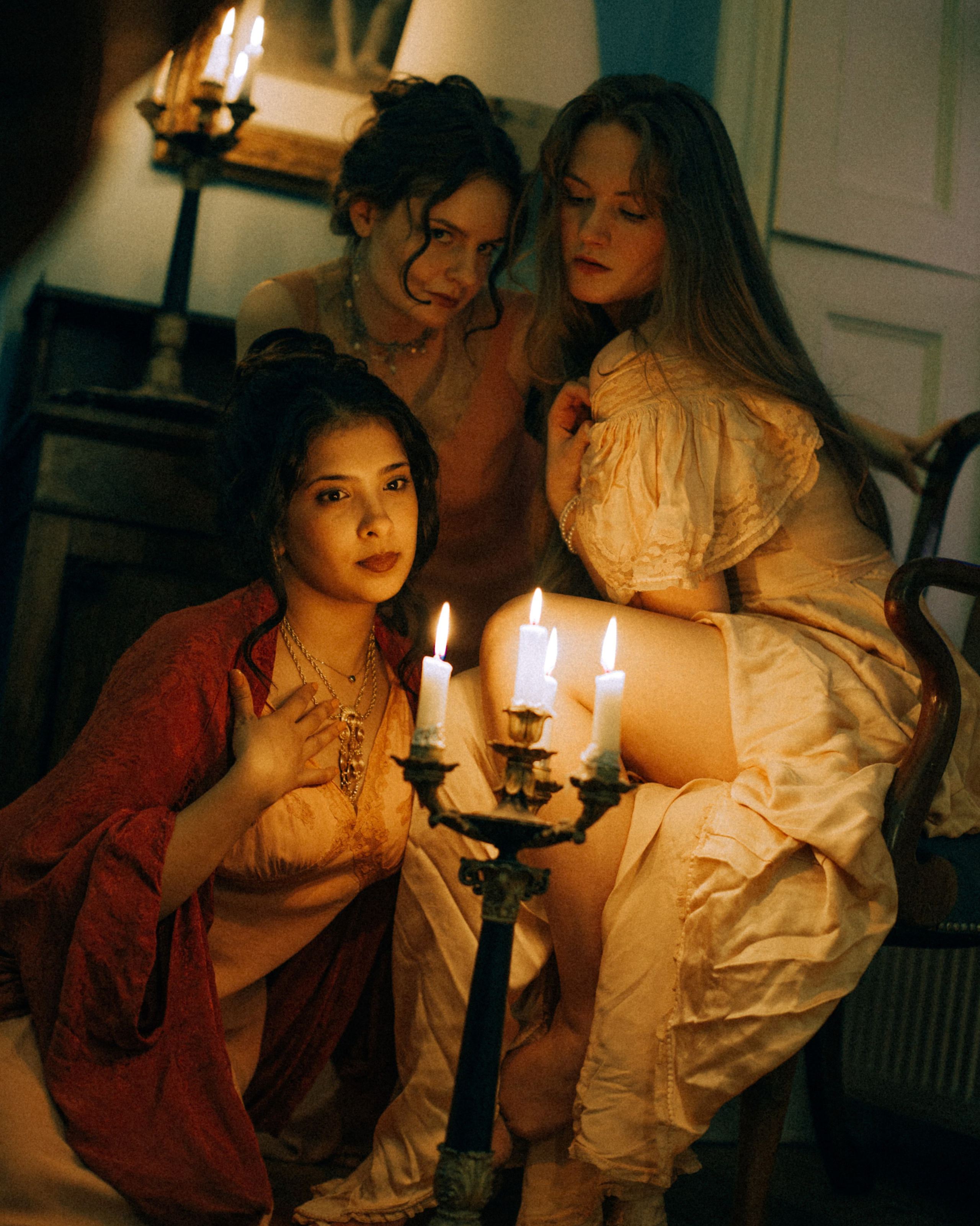 Candlelit Regency Portrait Session in London | Moth and Moss