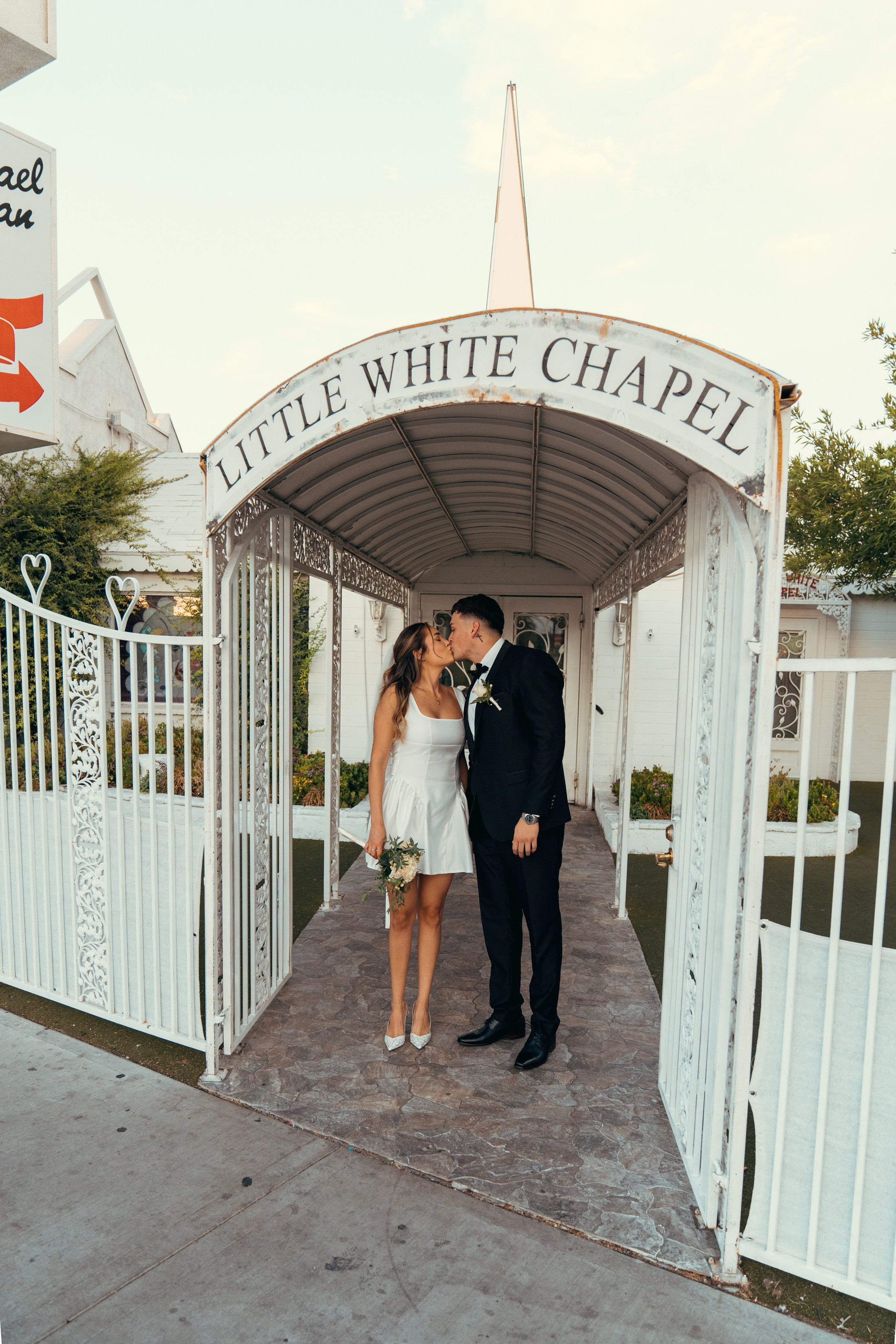 Valeria&Jonhattan. Wedding & elopement photographer Viktoriya Kravtsov. Las Vegas