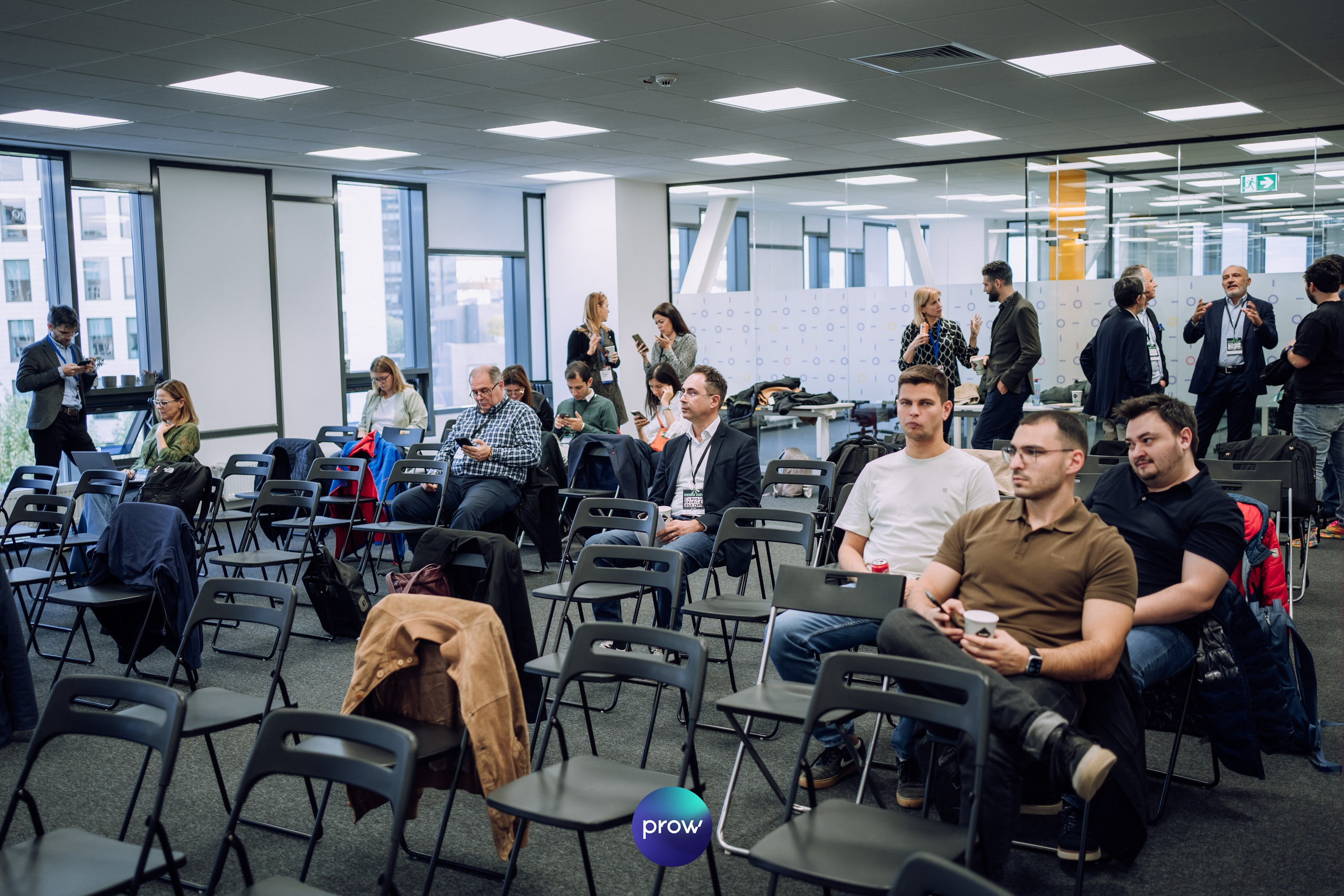 InVest DemoDay @ Cowork. Cozac Cristian Photographer