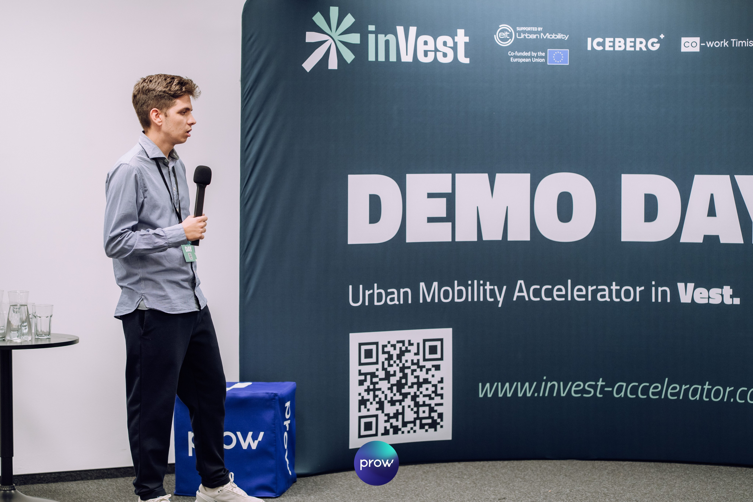 InVest DemoDay @ Cowork. Cozac Cristian Photographer