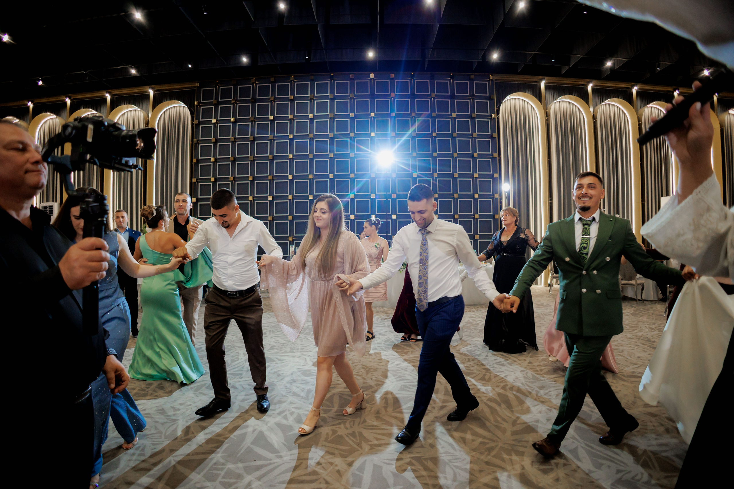 Nunta Nicoleta & Răzvan | Fotografie & Videografie Profesională. Servicii foto-video profesionale, pentru momente de neuitat