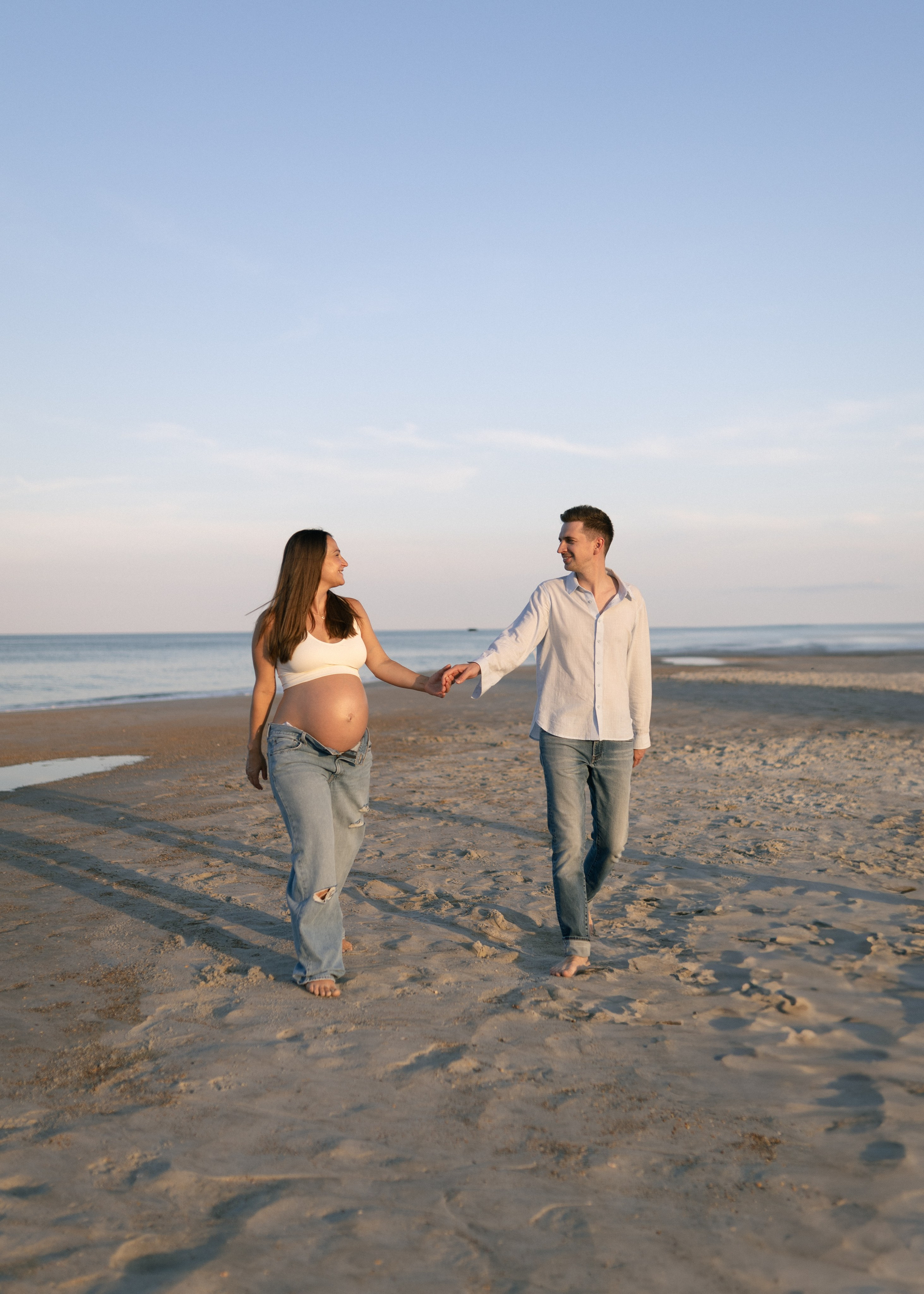 T + A Maternity at the Beach. Portrait and couples photographer in Florida, Valeriia Honcharova