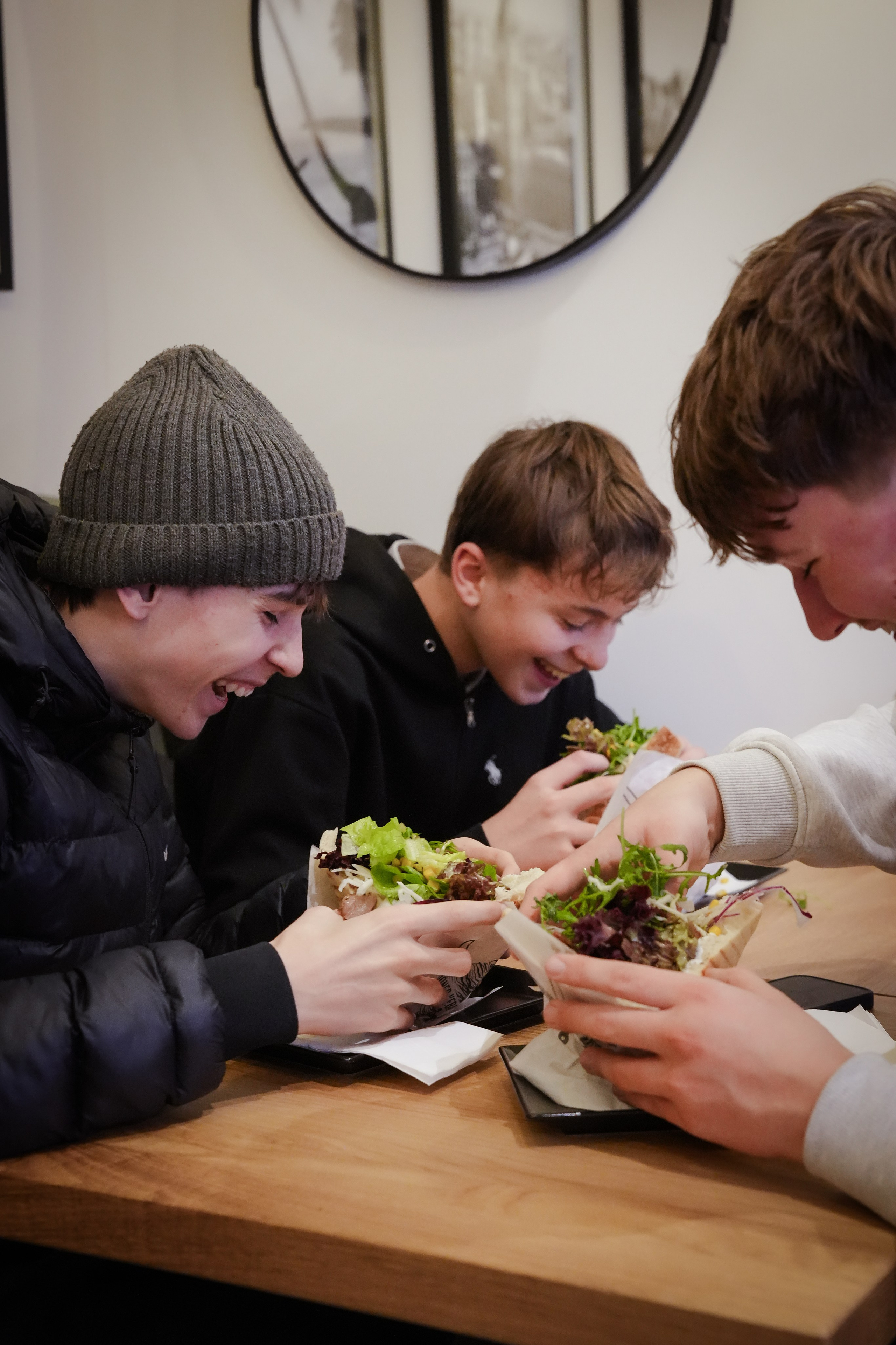 „Eröffnung-Dönerladen“. Fotografin Yuliia Turinina in Stuttgart