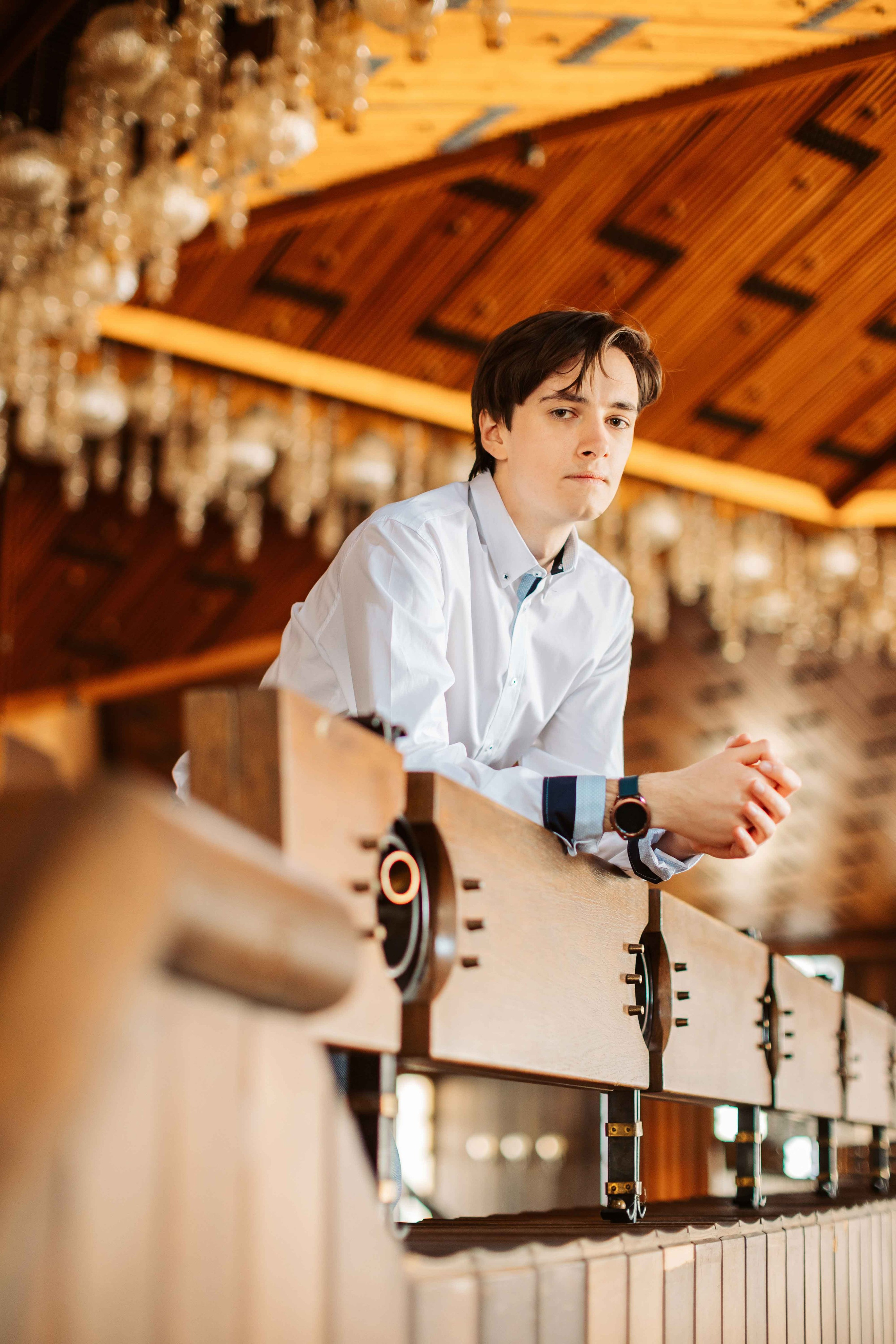 12C — Unirea. Contrast Studio