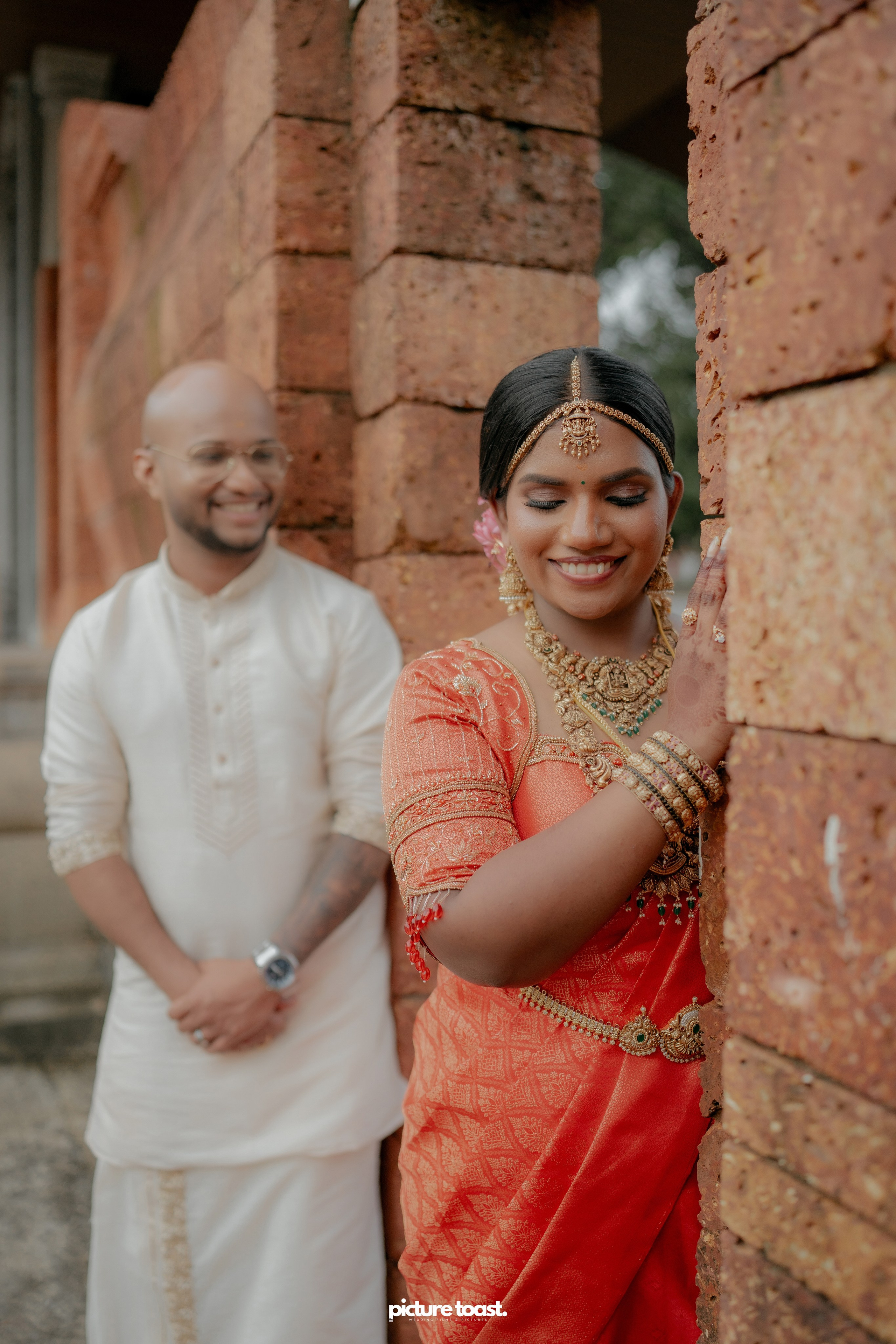 Traditional Kerala Hindu Wedding Ft. Anusree & Vishnu. Fine art Wedding Photographers in India & Canada