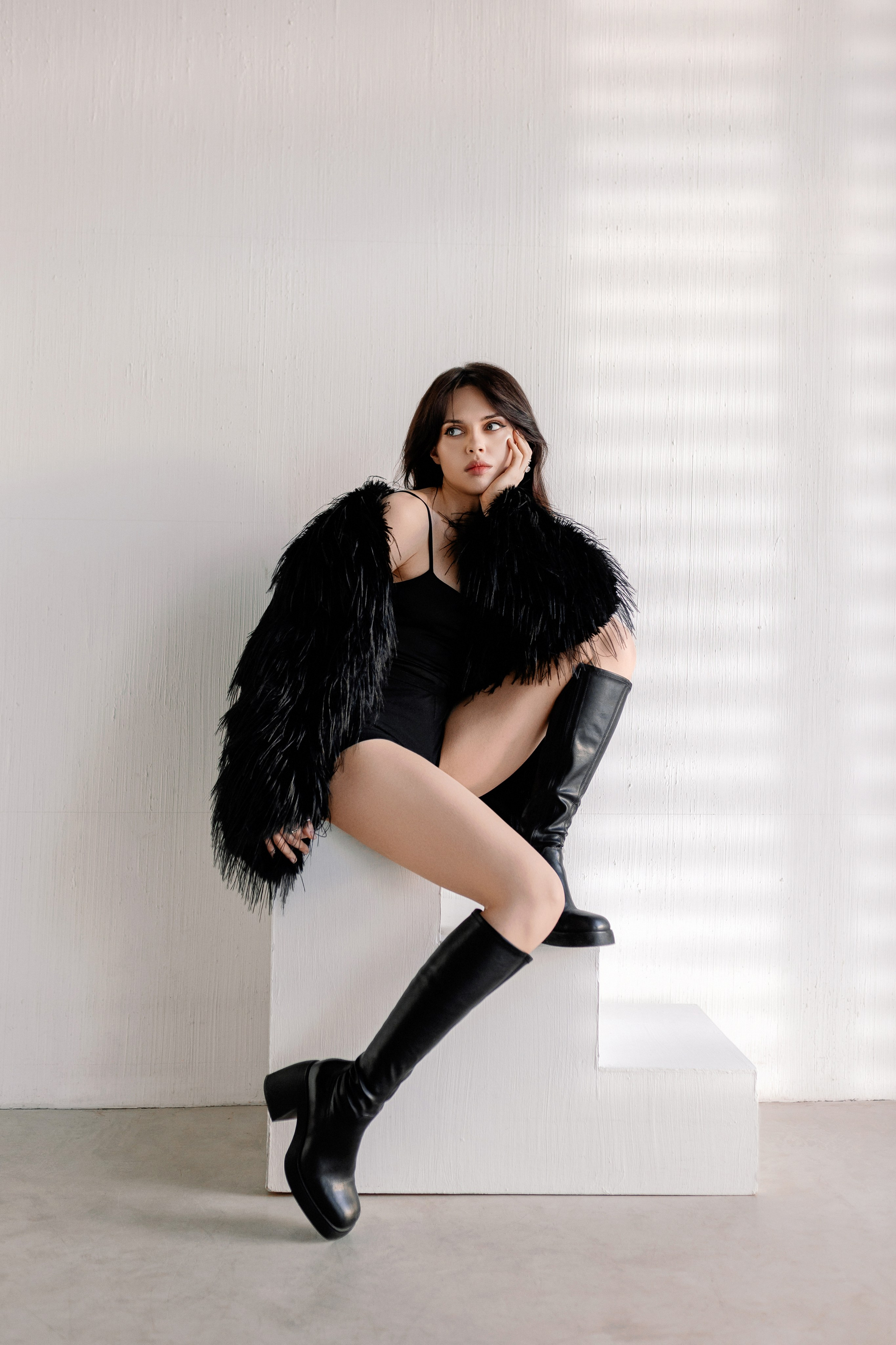 Indoor Portrait Photography in Belgrade — Artistic Photoshoots. Photographer and retoucher Elena Skullova