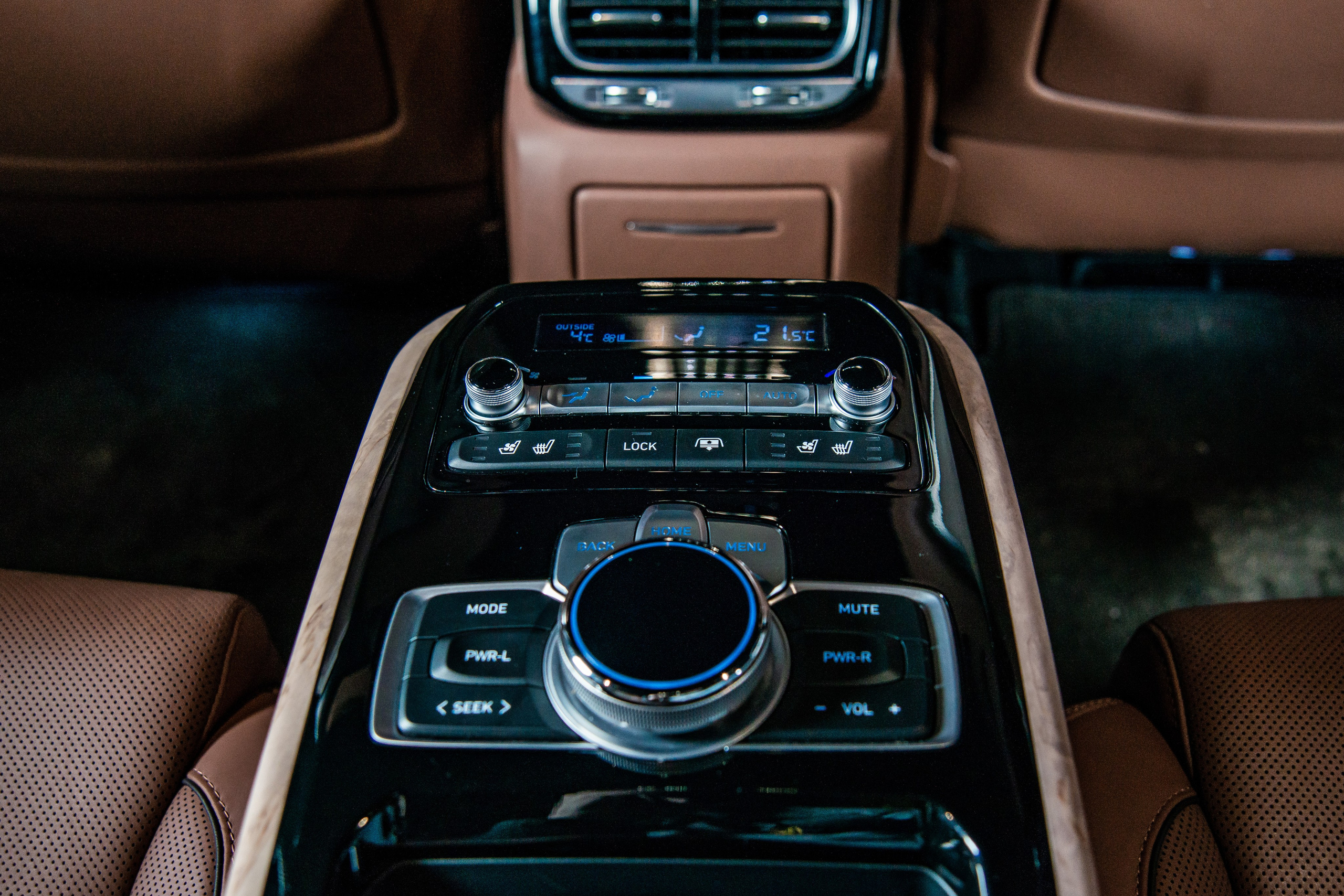 Автомобильная фотосъемка Genesis G90. ФОТОГРАФ МЕКСИКА КИНТАНА-РОО