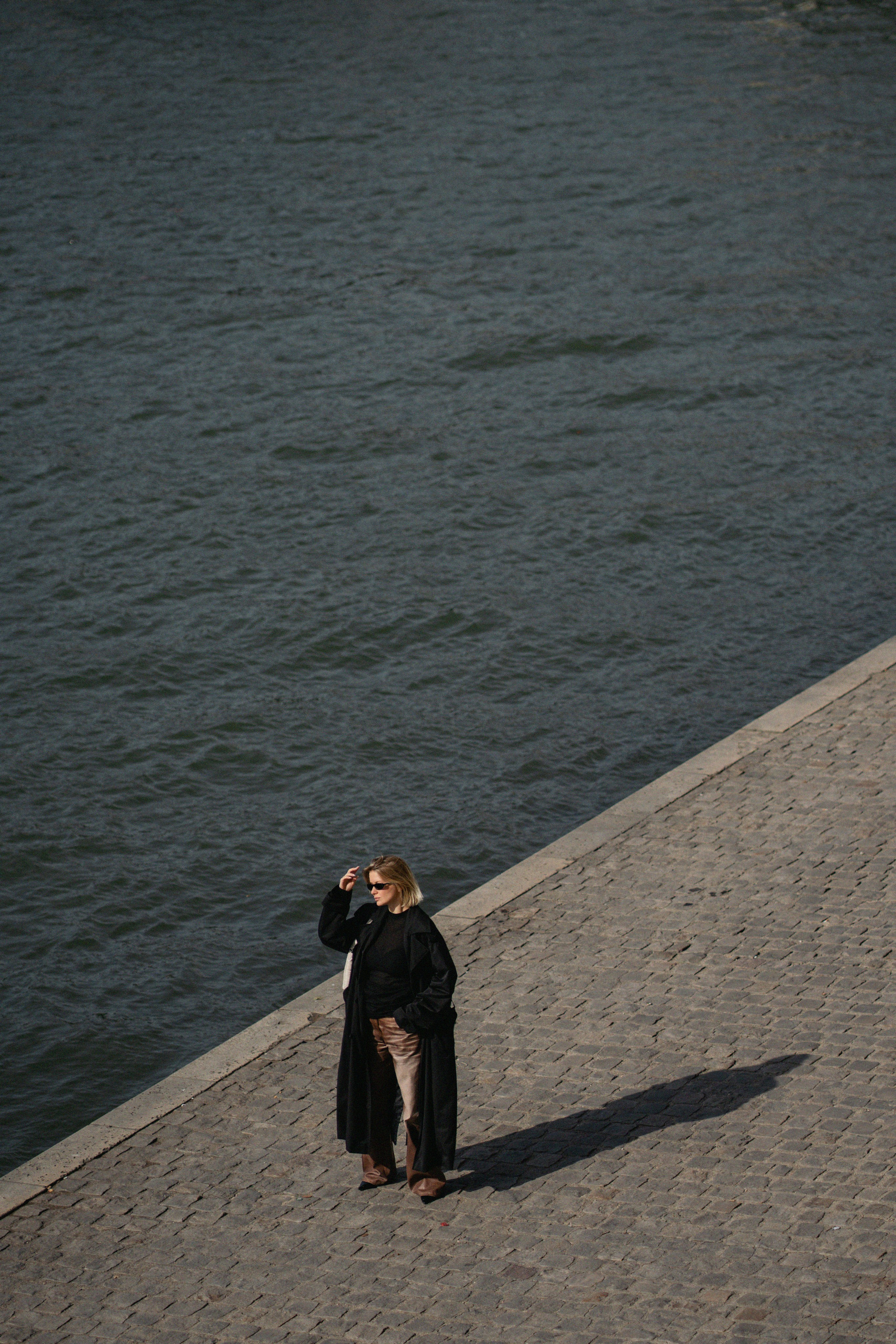 Минимализм и стиль. Портрет на набережных Сены. Ksenia Marchand/ Lifestyle фотограф в Париже