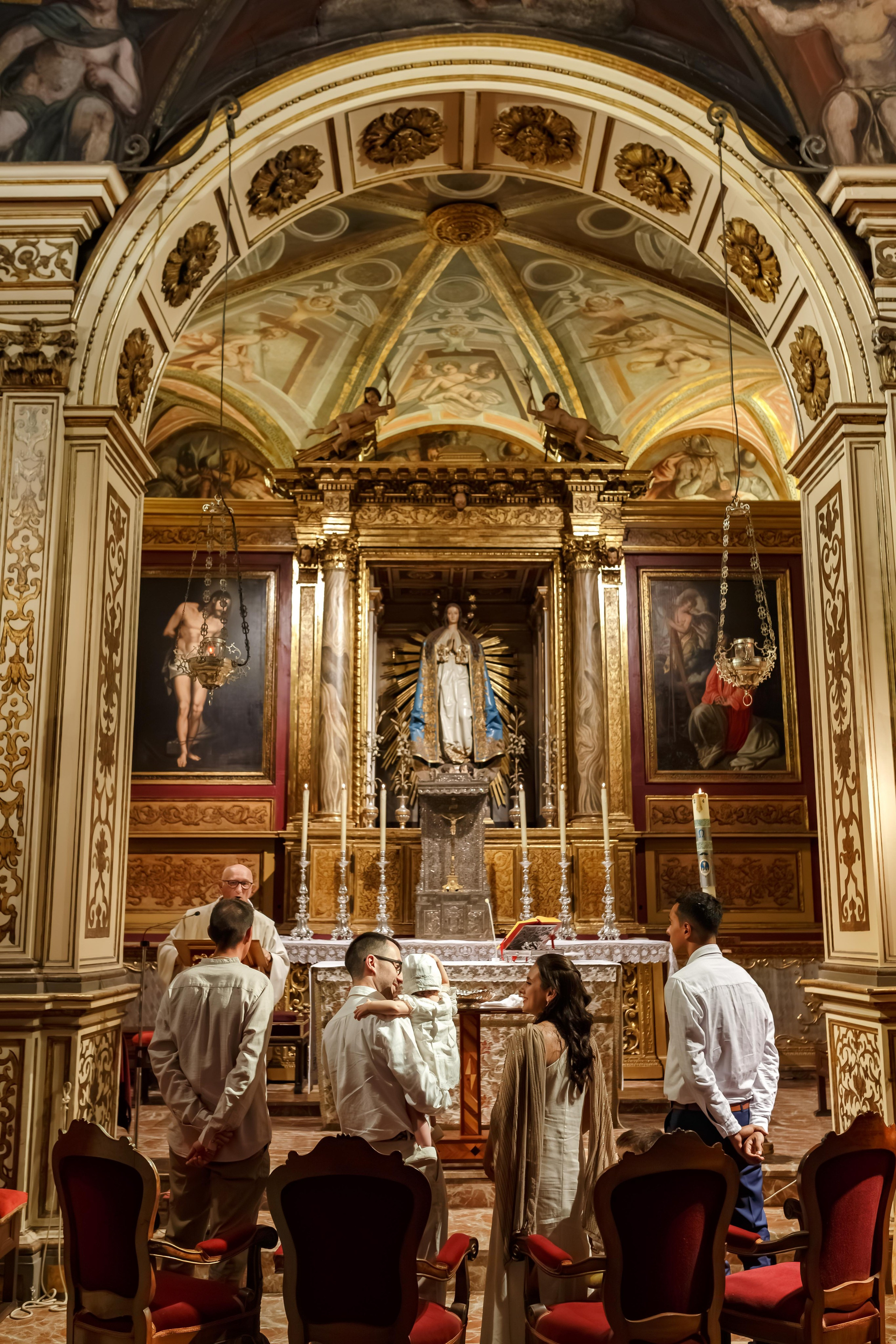 Bautizo con Camilia. Fotógrafo de retrato, familia y reportajes en Valencia | España | Europa Vitalii Lumier