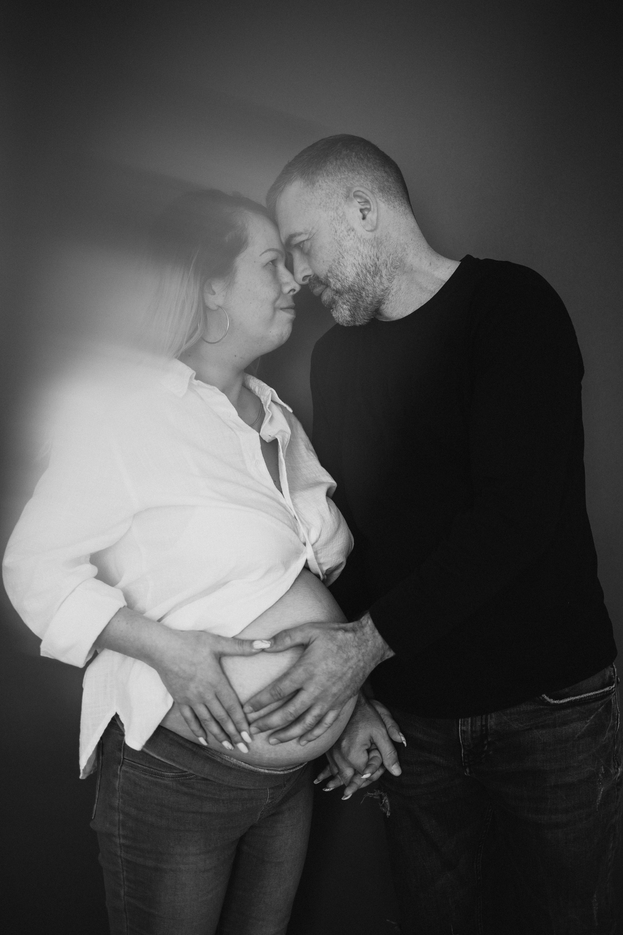 Ședințe foto pentru gravide. Fotograf de familie în Oradea Katsiaryna Ciortan