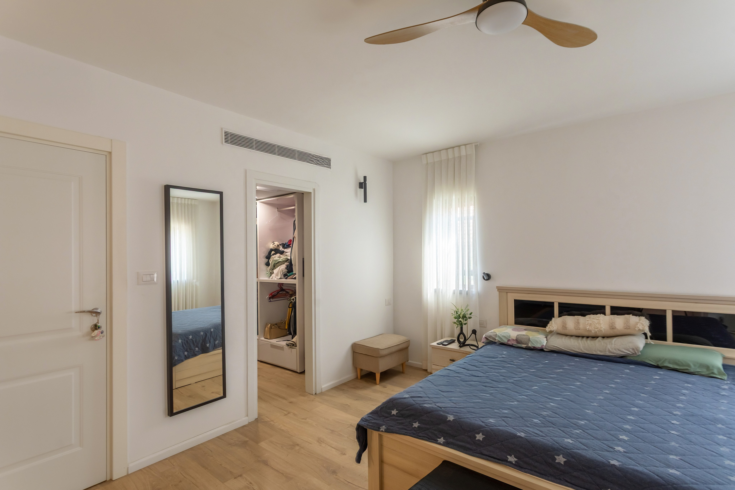 Photographer of property interiors in Israel for Booking and Airbnb