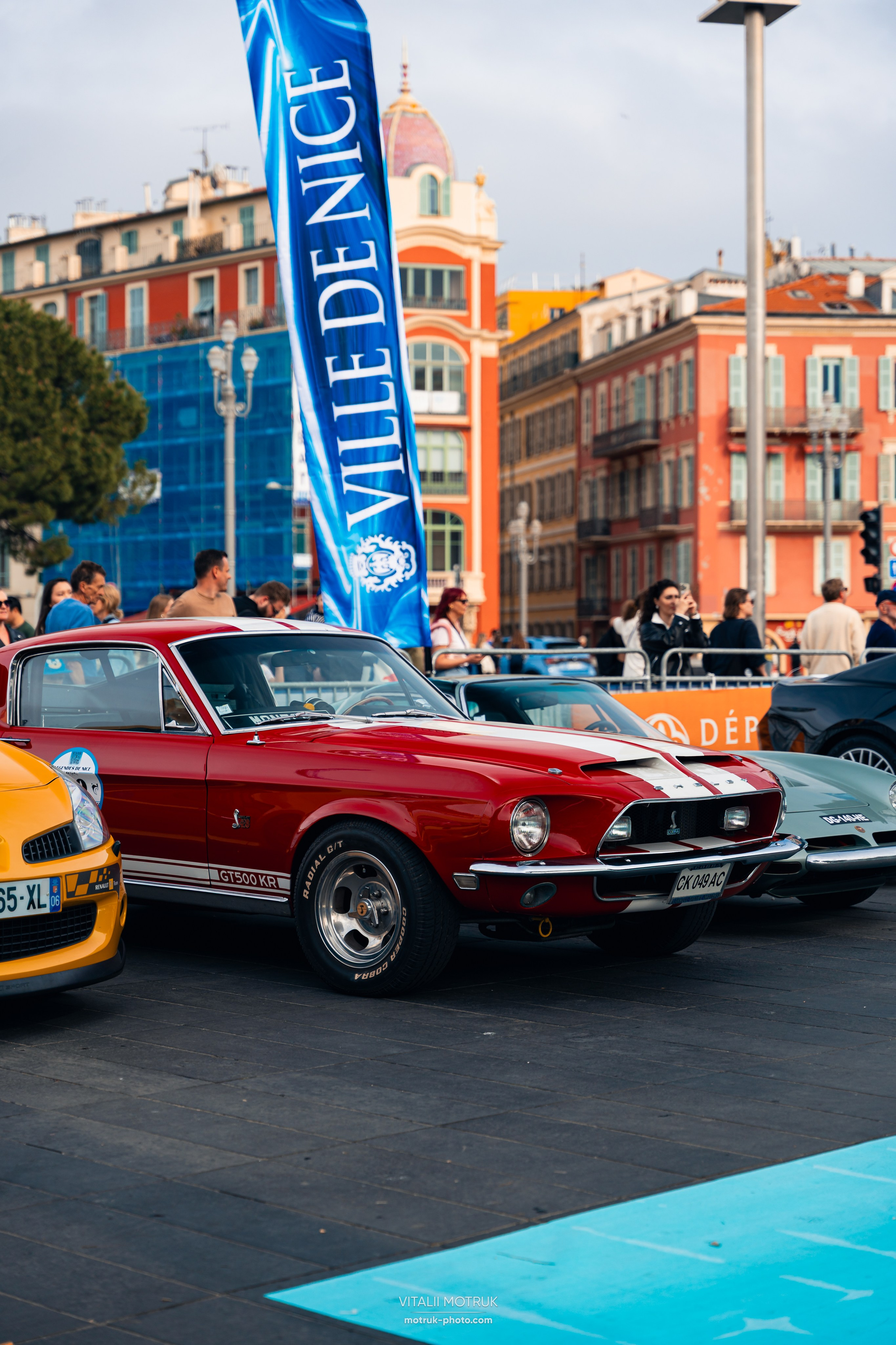 Legends de Nice. Photographe de voitures à Paris — Vitalii Motruk
