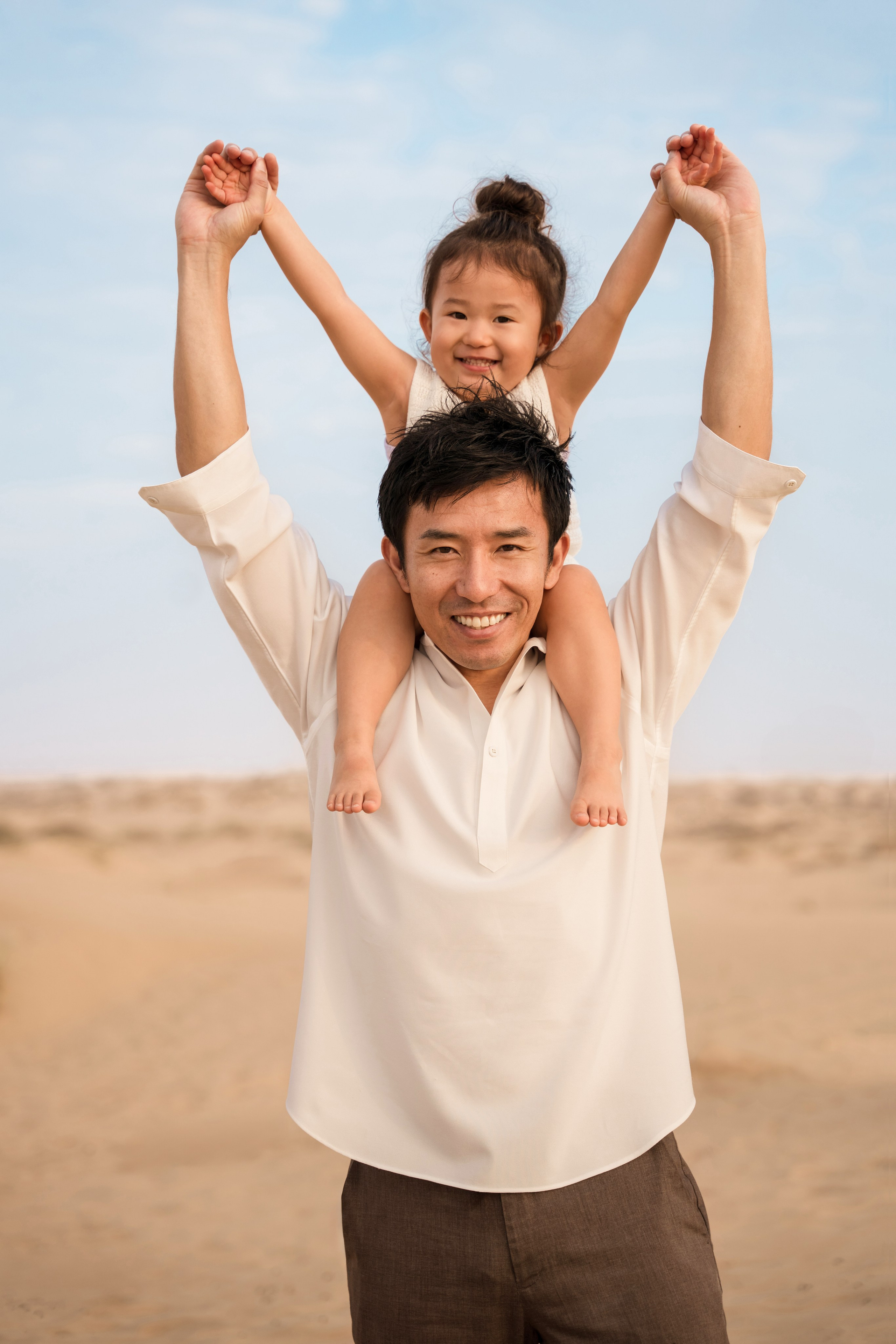 Sunrise in the dunes. Angela Iakovleva — Family Photographer in Dubai
