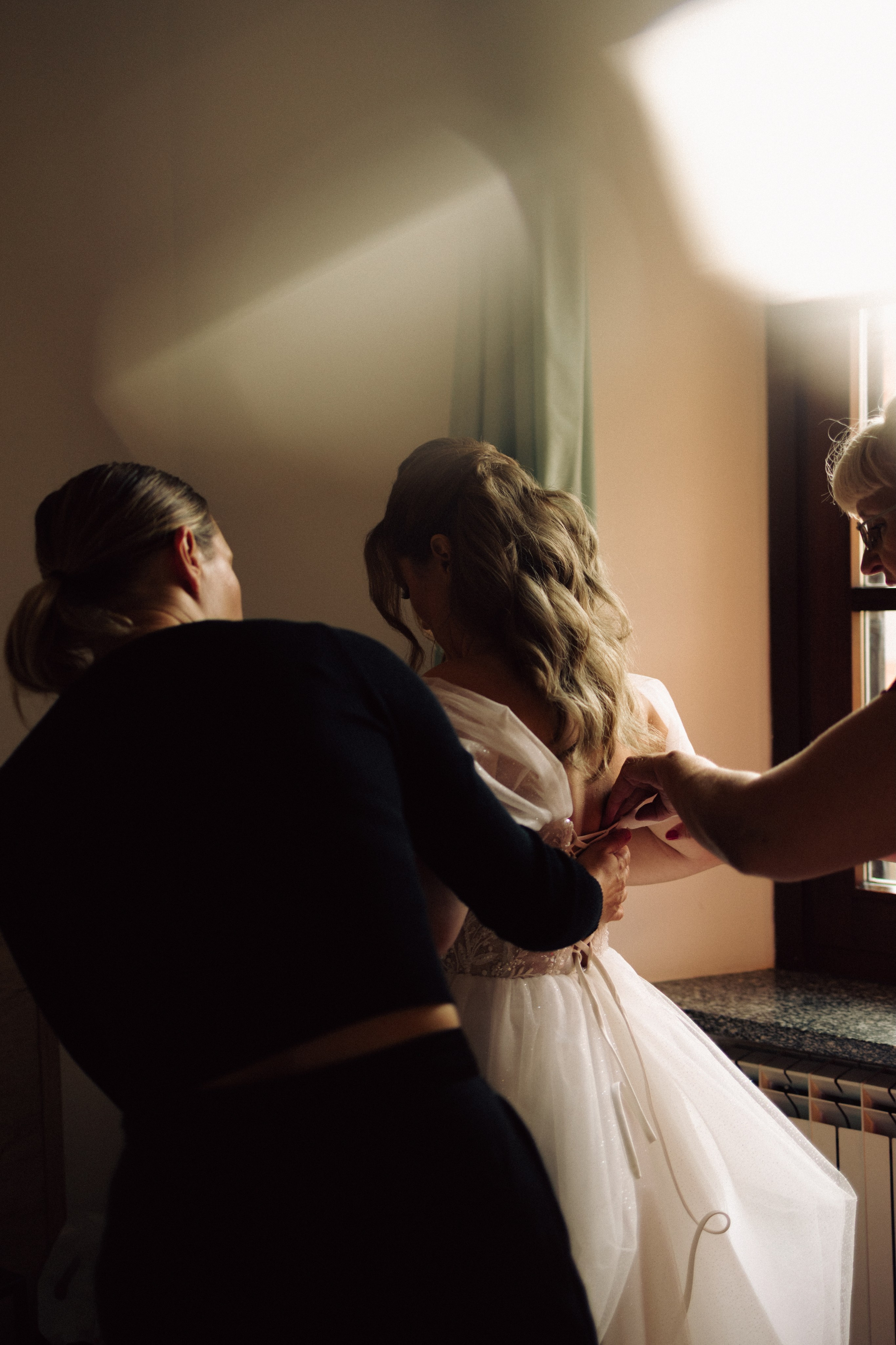 Autumn Wedding in the Vineyards of Piedmont, Italy — Kristina and Daniele. Liza Bizzaro — Italy Wedding, Love Story & Portrait Photographer in Milan, Turin, Piedmont and Across Italy