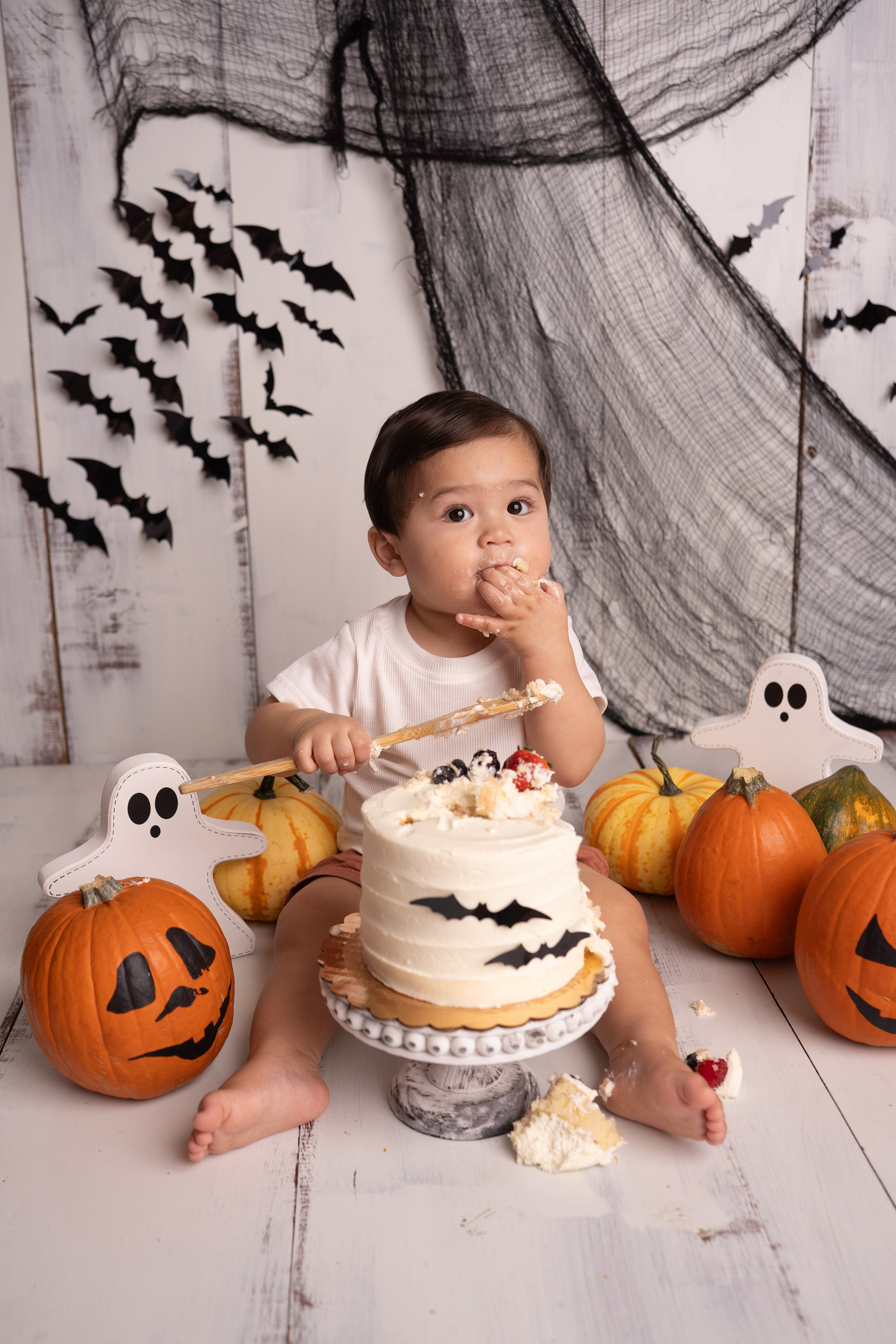 Cake Smash. Maternity, family and newborn photography in San Francisco Bay Area