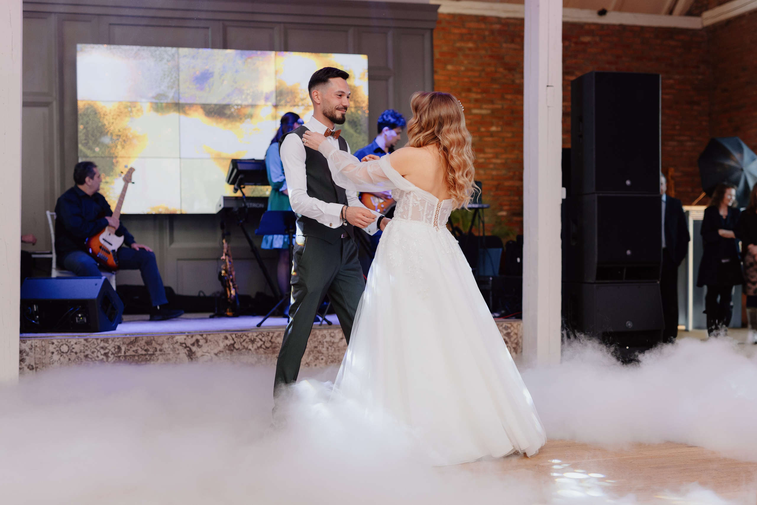 Nicoleta & Lucian. Main