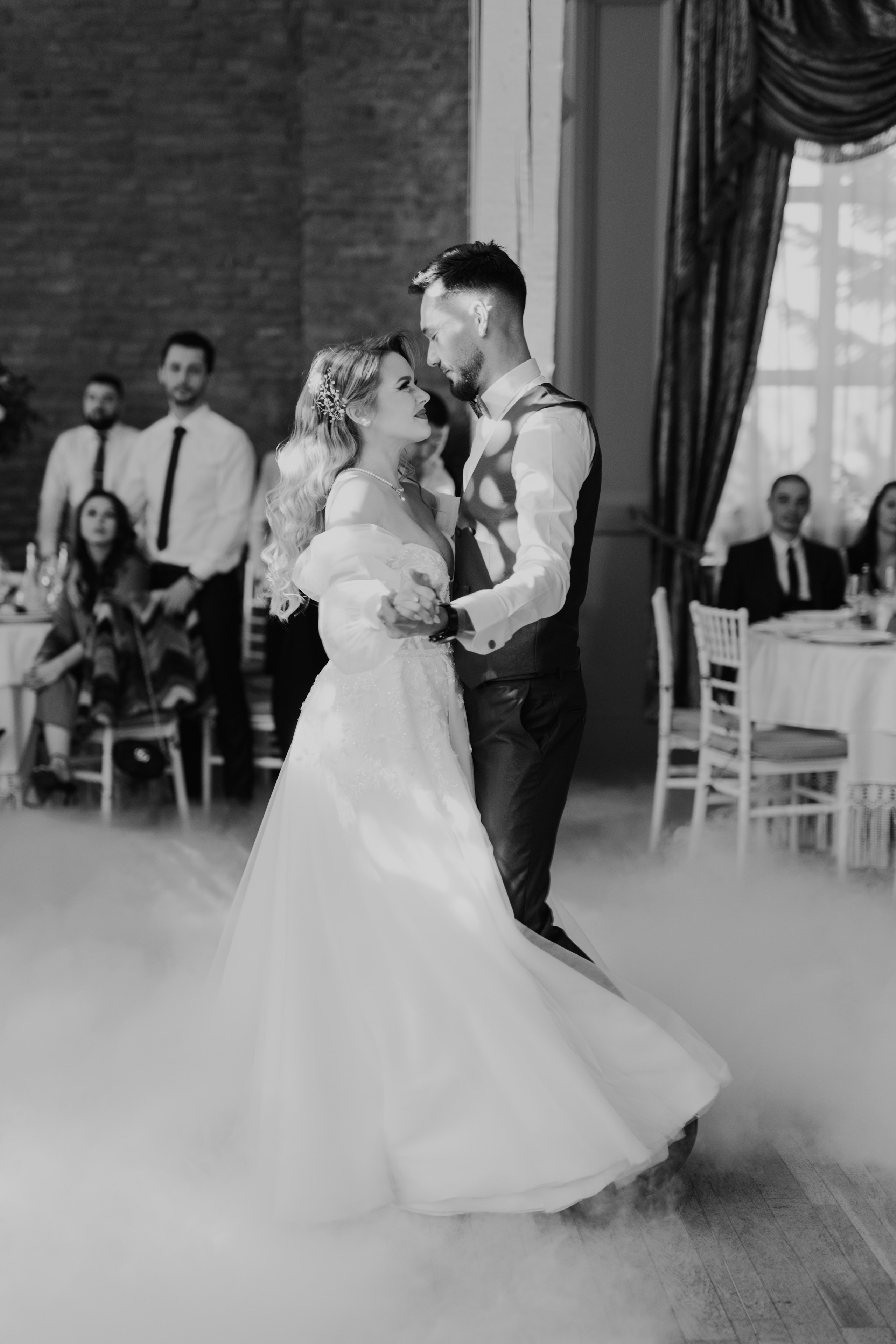 Nicoleta & Lucian. Main