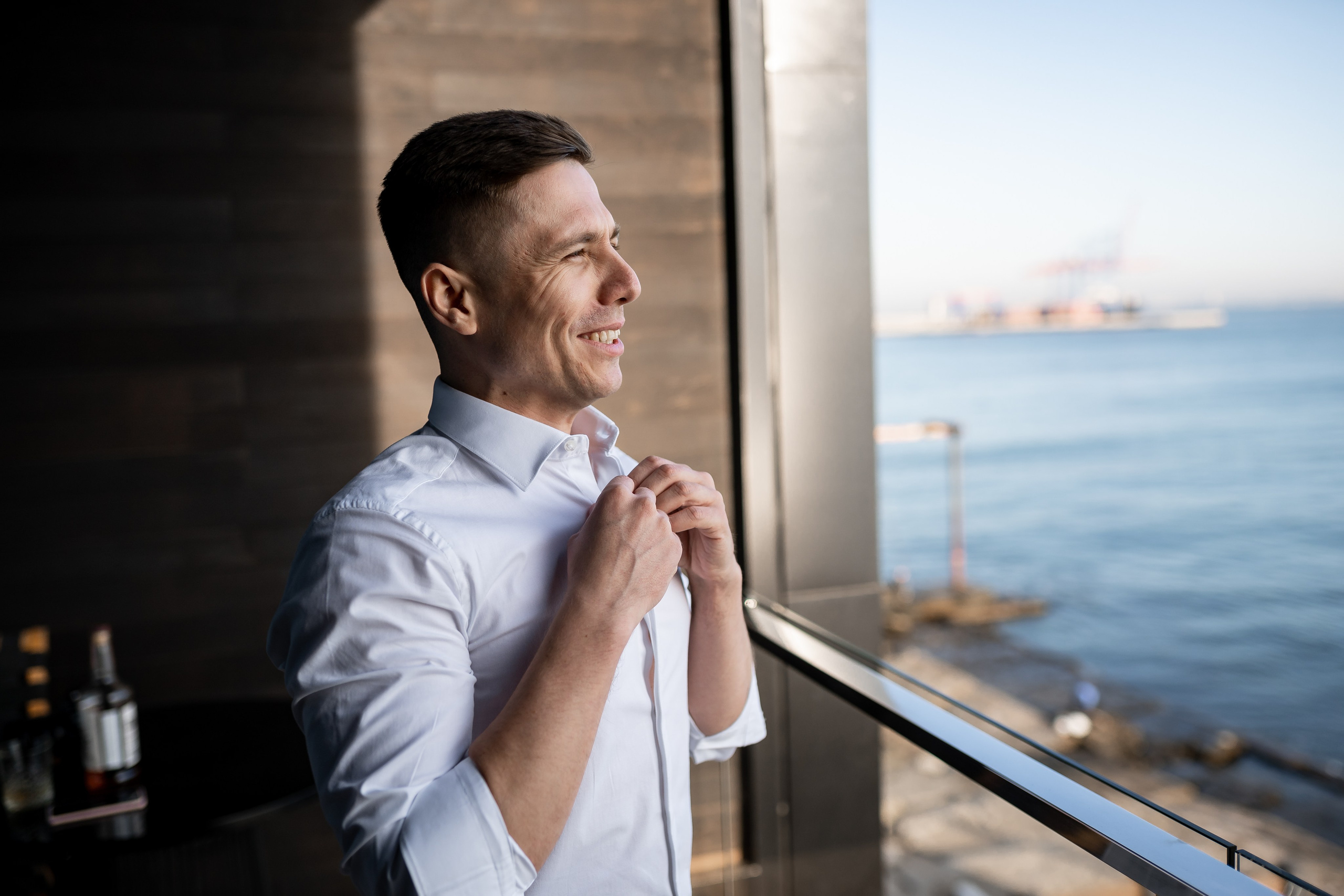 Der Bräutigam. Hochzeits- und Reportagefotograf für München, Regensburg, Deutschland RED LINE Media