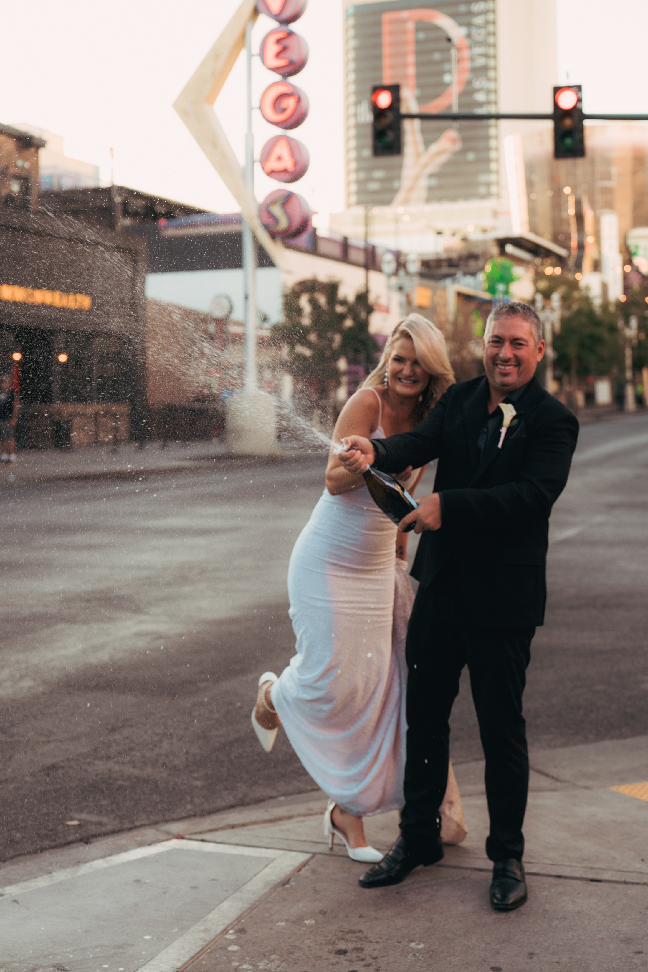 Steve&Dee. Wedding & elopement photographer Viktoriya Kravtsov. Las Vegas