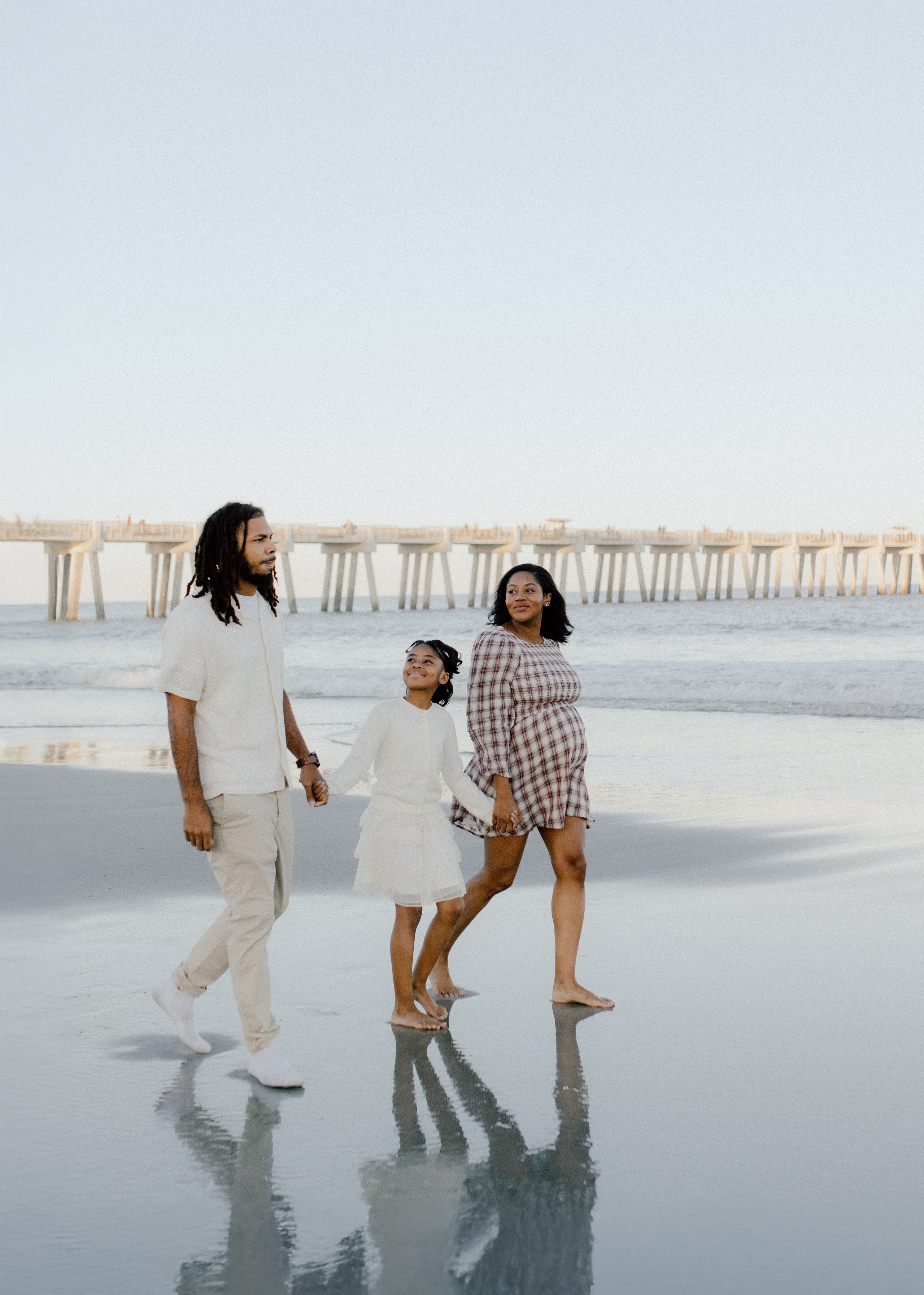 Christy’s Maternity at Jacksonville Beach. Portrait and couples photographer in Florida, Valeriia Honcharova