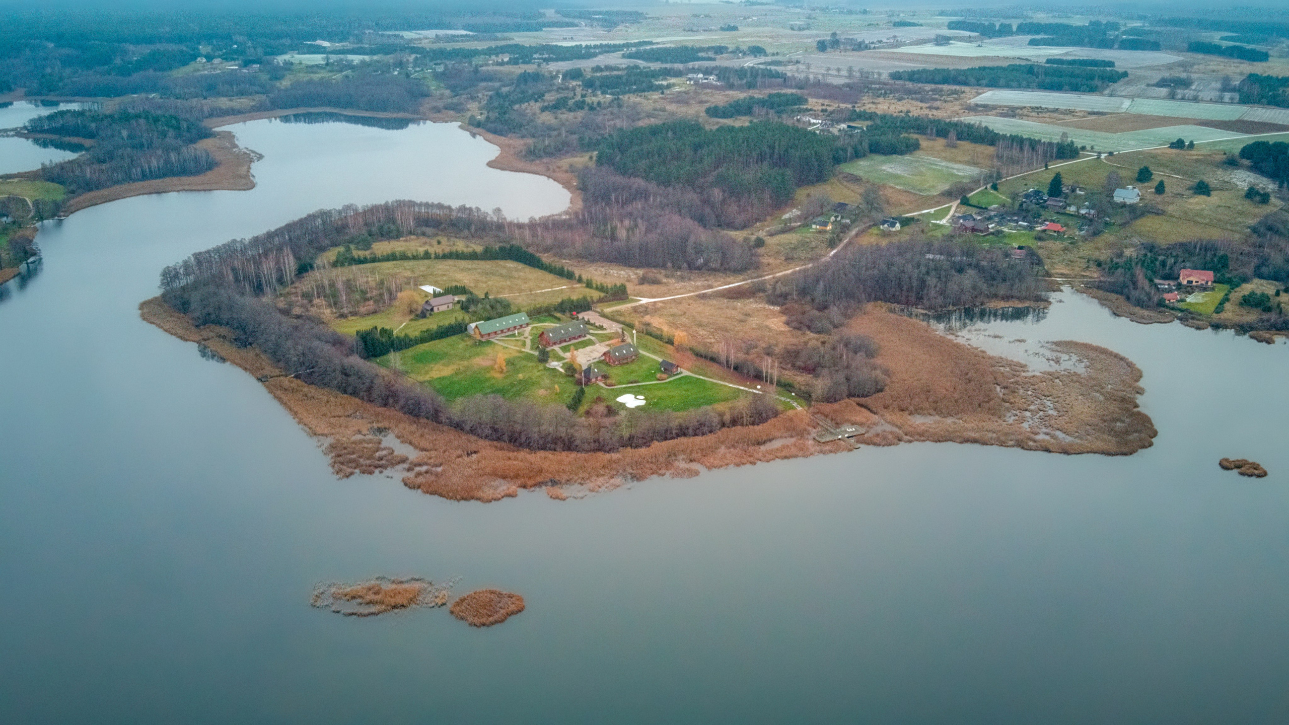 Trakų raj. sodyba. Elina Sapiega fotografė Vilniuje